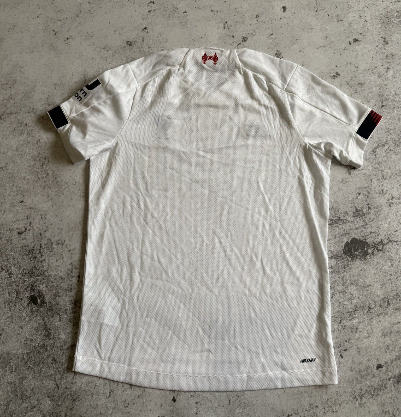 New Balance LIVERPOOL 2019 2020 FOOTBALL SHIRT SOCCER JERSEY BOYS Size US XS / EU 42 / 0 - 11 Thumbnail