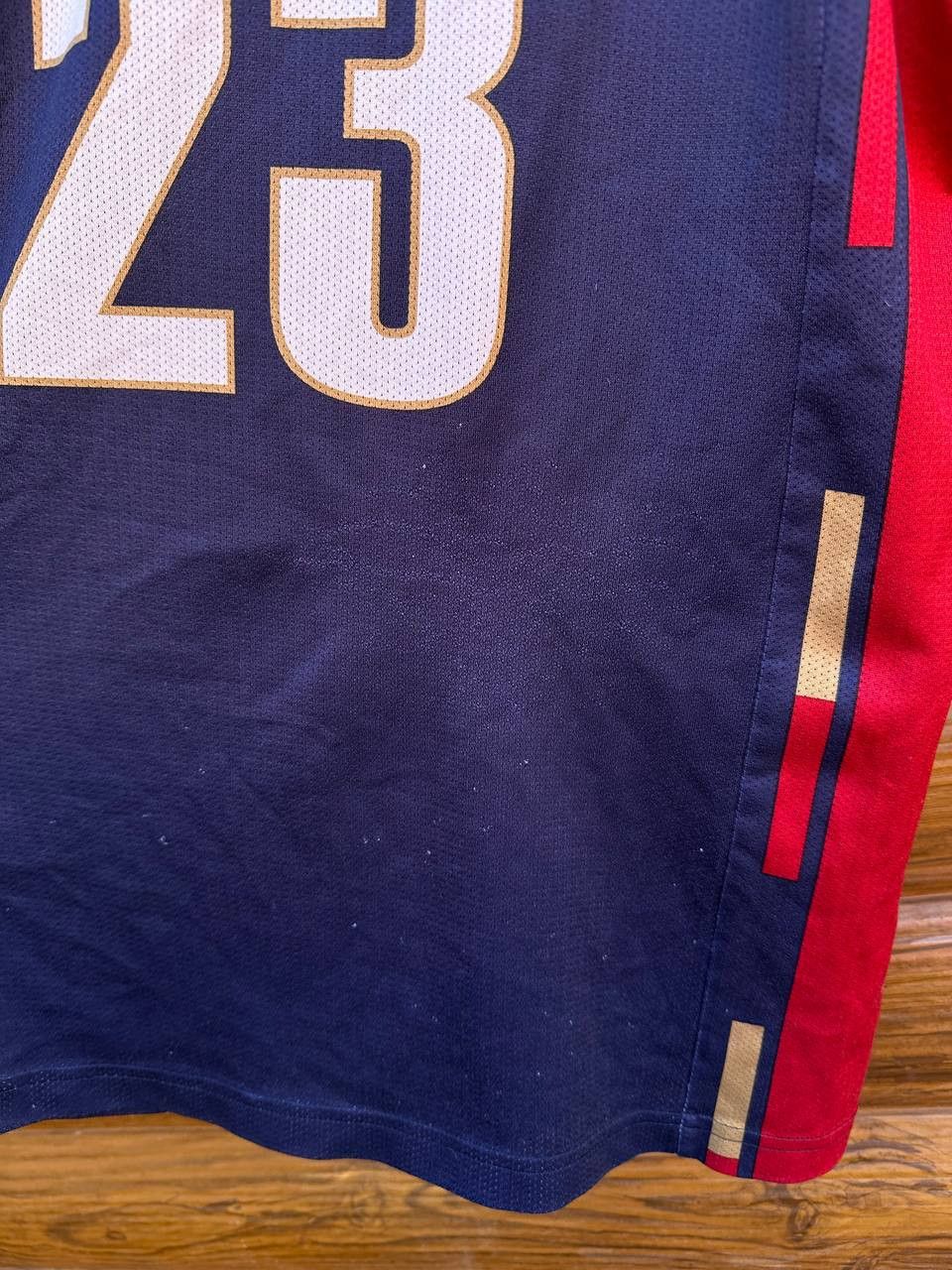 Champion LeBron James Cleveland Cavaliers 23 Jersey Champion NBA Cavs Size US S / EU 44-46 / 1 - 8 Thumbnail