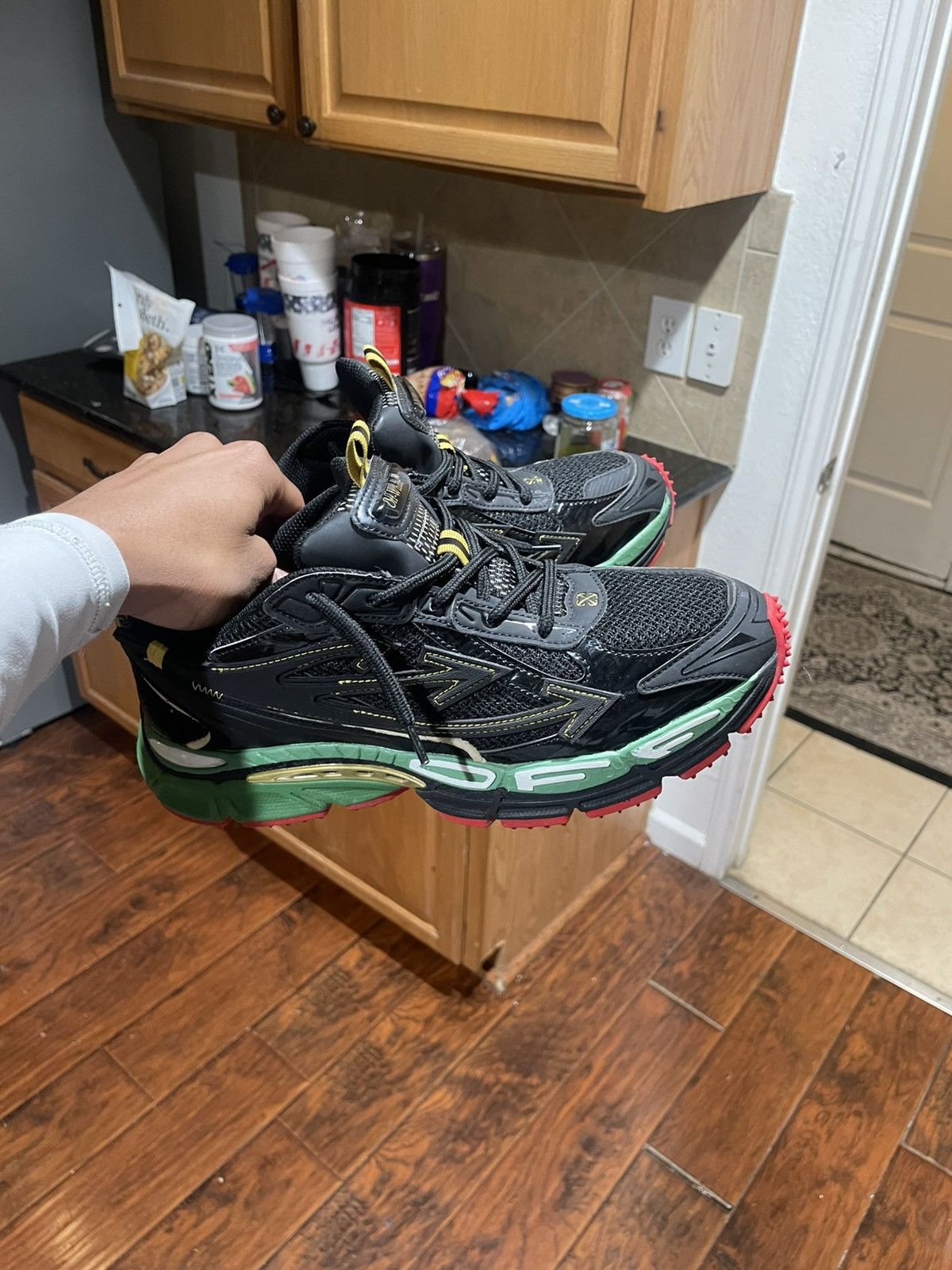 Neiman Marcus × Off-White Off-White Men's Be Right Back Holiday Exclusive Size US 9 / EU 42 - 6 Thumbnail