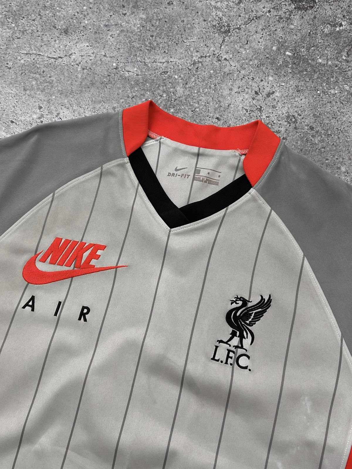 Nike Nike Liverpool FC 2021/22 Men's Air Max Stadium Jersey Size US L / EU 52-54 / 3 - 2 Thumbnail