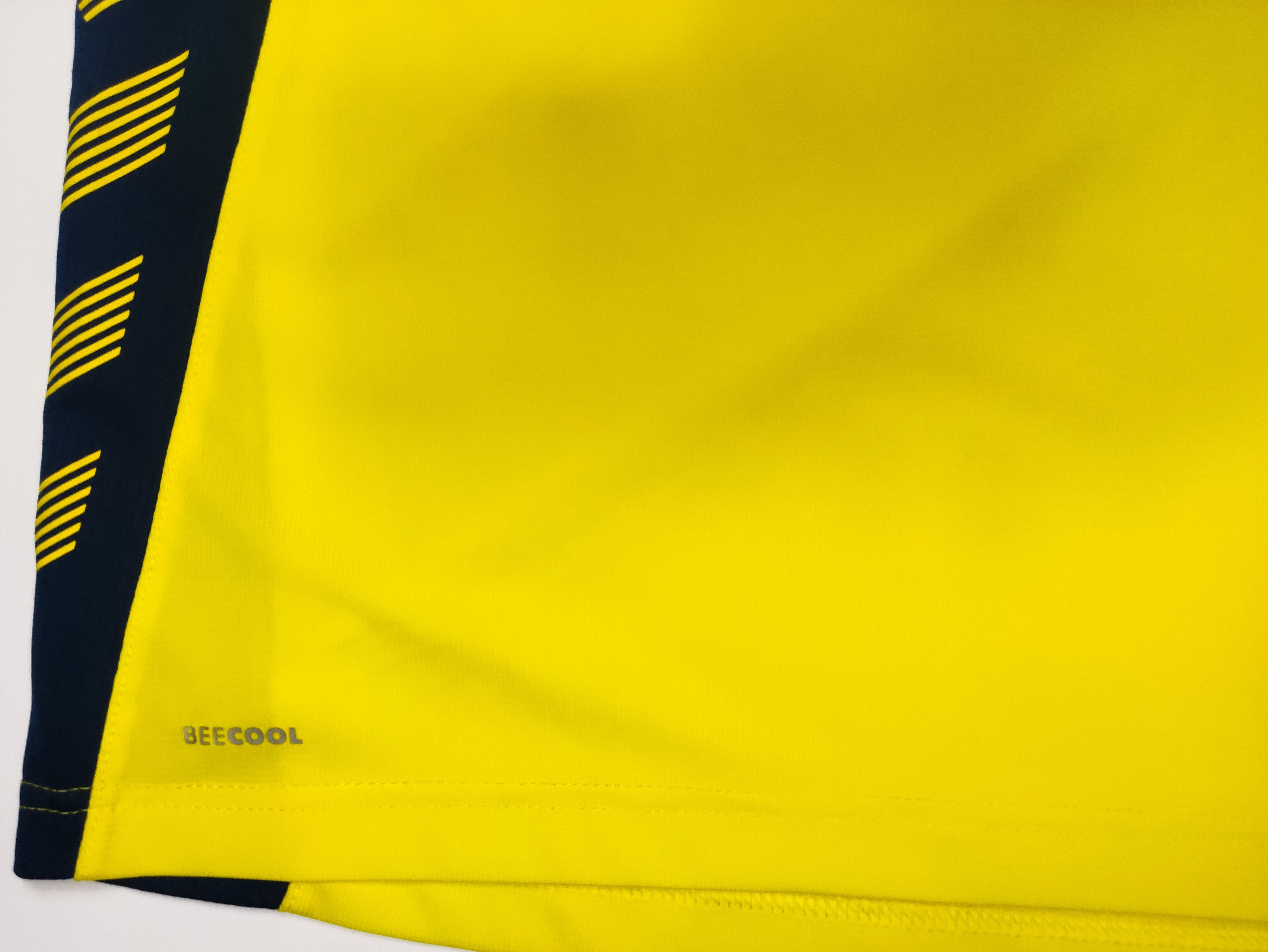 Hummel Kamil Wilczek #20 Brøndby IF 2019 2020 Hummel Home Shirt Size US L / EU 52-54 / 3 - 14 Thumbnail