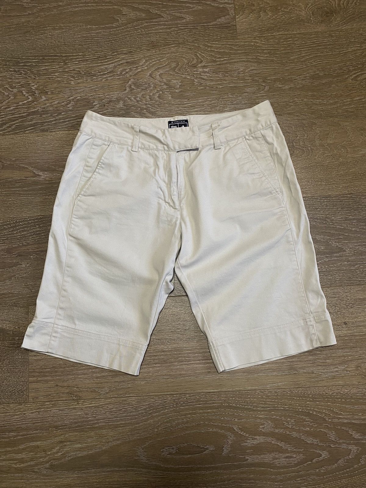 Adidas × Vintage Vintage Adidas Light Beige Golf Bermuda Shorts Sz 12 Size US 32 / EU 48 - 1 Thumbnail