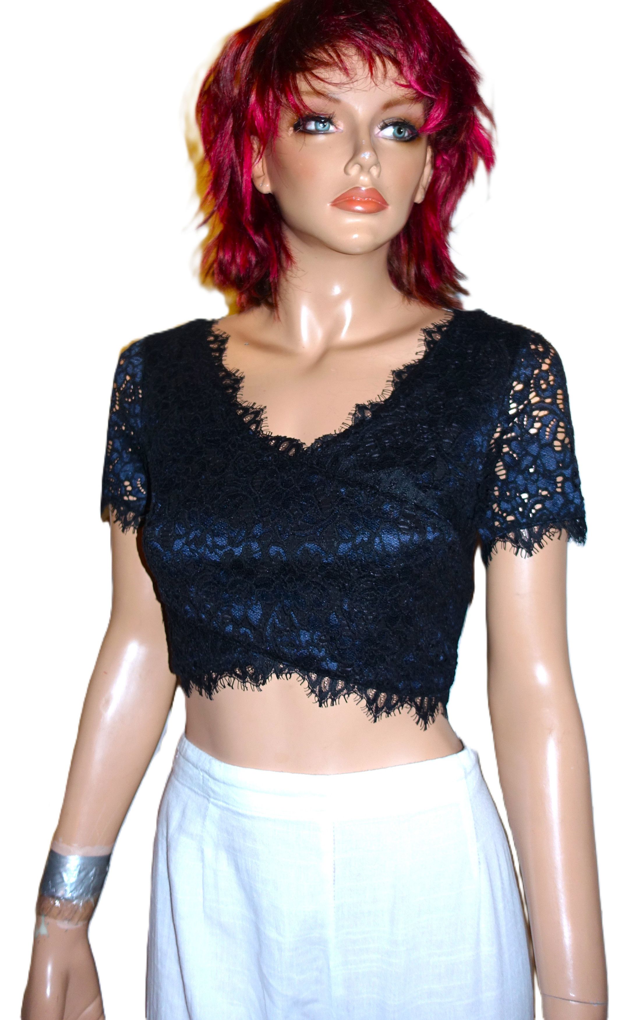 Bebe bebe Black Cropped Lace Blouse SP Size S / US 4 / IT 40 - 2 Thumbnail