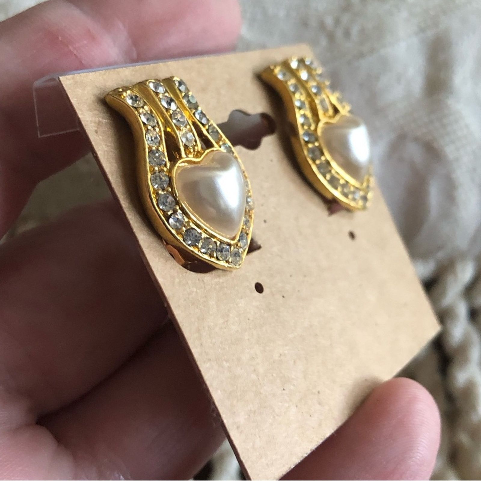Vintage Vintage elegant cream heart rhinestone clip on earrings Size ONE SIZE - 2 Thumbnail