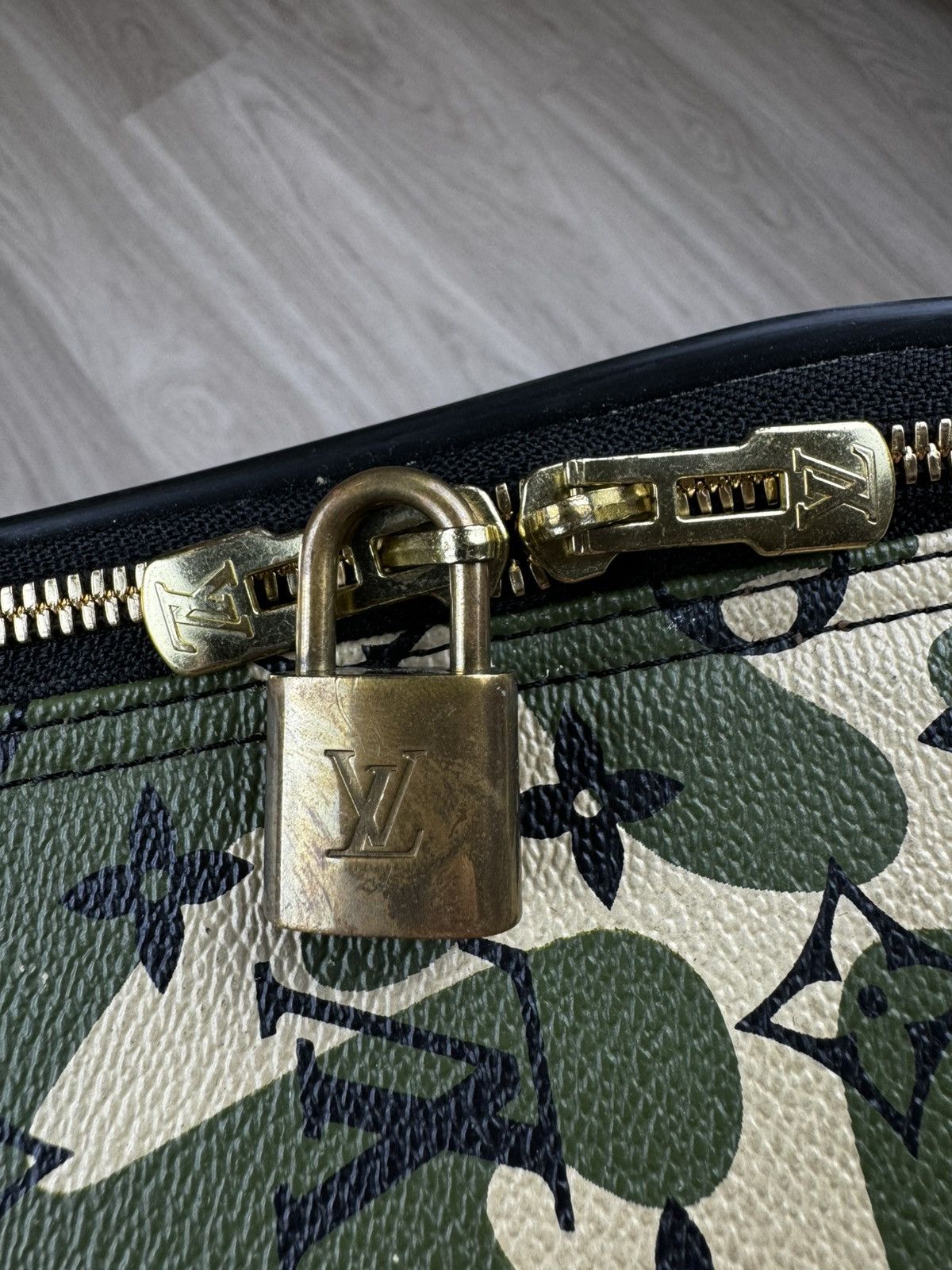 Louis Vuitton × Takashi Murakami Louis Vuitton Takashi Murakami Pegase 60 Monogramouflage Bag Size ONE SIZE - 12 Thumbnail