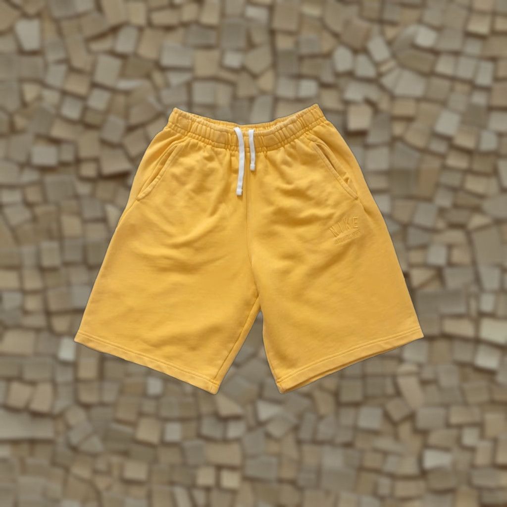 Nike VINTAGE NIKE ESSENTIAL SPORTSWEAR BALNK VTG Y2K DISTRESSED COTTON SHORTS Men’s SZ S 26" WAIST 19" LENGTH 10" INSEAM Yellow Size US 29 - 1 Thumbnail