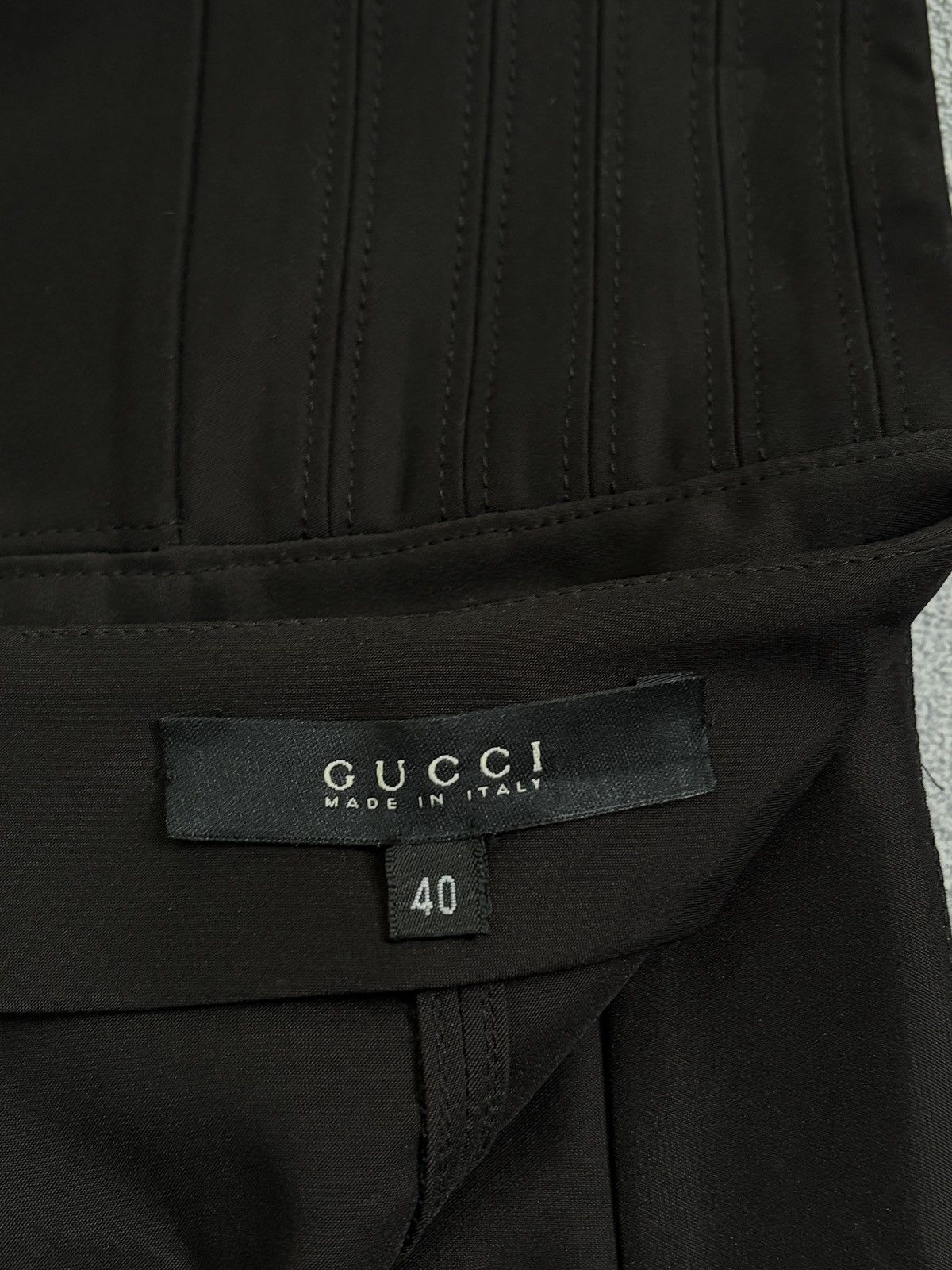 Gucci **2003 Gucci Tom Ford Archive Black Pencil Skirt IT 40** Size 27" / US 4 / IT 40 - 6 Thumbnail
