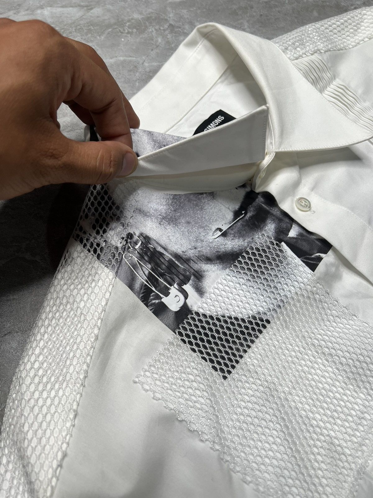 Raf Simons Raf Simons S/S 19 L/S With Pleats & Mesh Pierced Man Shirt Size US S / EU 44-46 / 1 - 4 Thumbnail