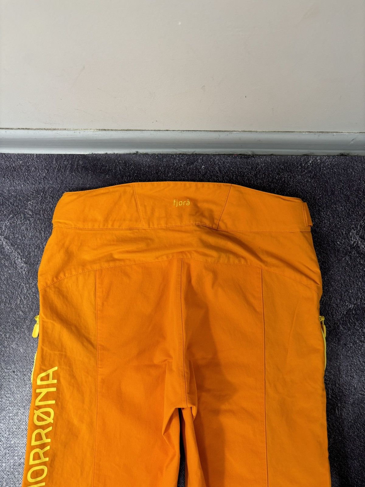 Norrona Norrona Fjora Flex1 Women’s Pure Orange Outdoor Shorts Size 30" / US 8 / IT 44 - 19 Thumbnail