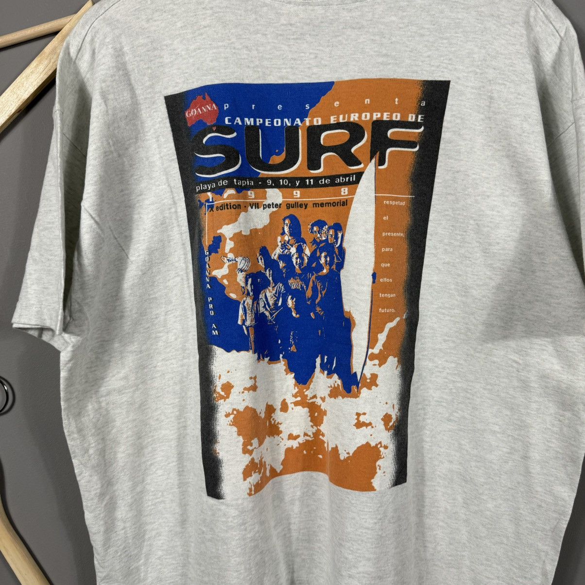 Vintage Vintage 1998 Europe Surf Championship Fosters Goanna T-shirt Size US XL / EU 56 / 4 - 8 Thumbnail