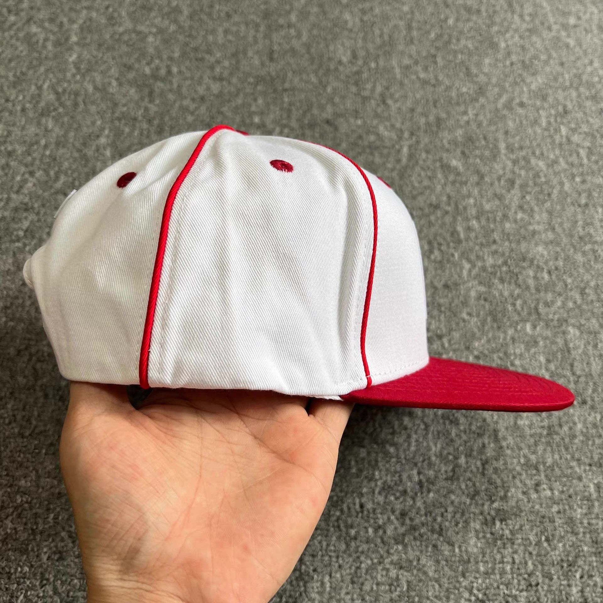 Cross Colours Cross Colours embroidered curved brim baseball cap。 Q7 Size ONE SIZE - 6 Thumbnail
