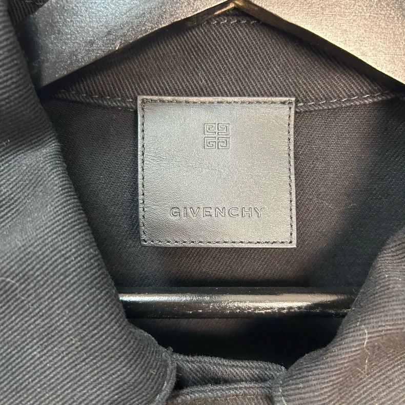 Givenchy Givenchy ChitoFW22 joint logo coat Size US M / EU 48-50 / 2 - 3 Thumbnail