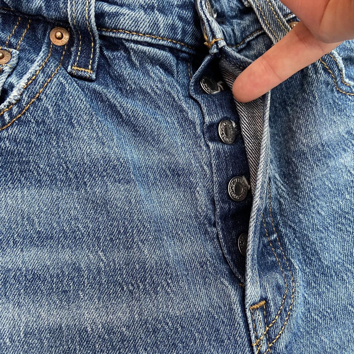 Levi's Levi’s Men’s 501 Button Fly Jeans Size 29x30 Size US 29 - 8 Thumbnail
