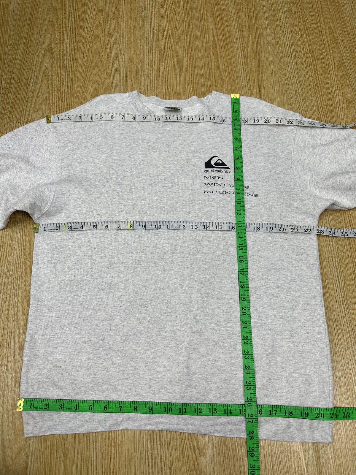 Quiksilver Vintage Quiksilver Men Who Ride Mountains Crewneck Z229 Size US XL / EU 56 / 4 - 6 Thumbnail