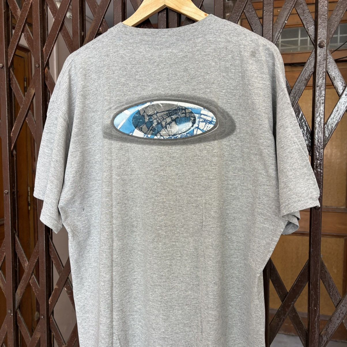 Oakley Vintage Oakley Software T shirt Size US XL / EU 56 / 4 - 2 Thumbnail