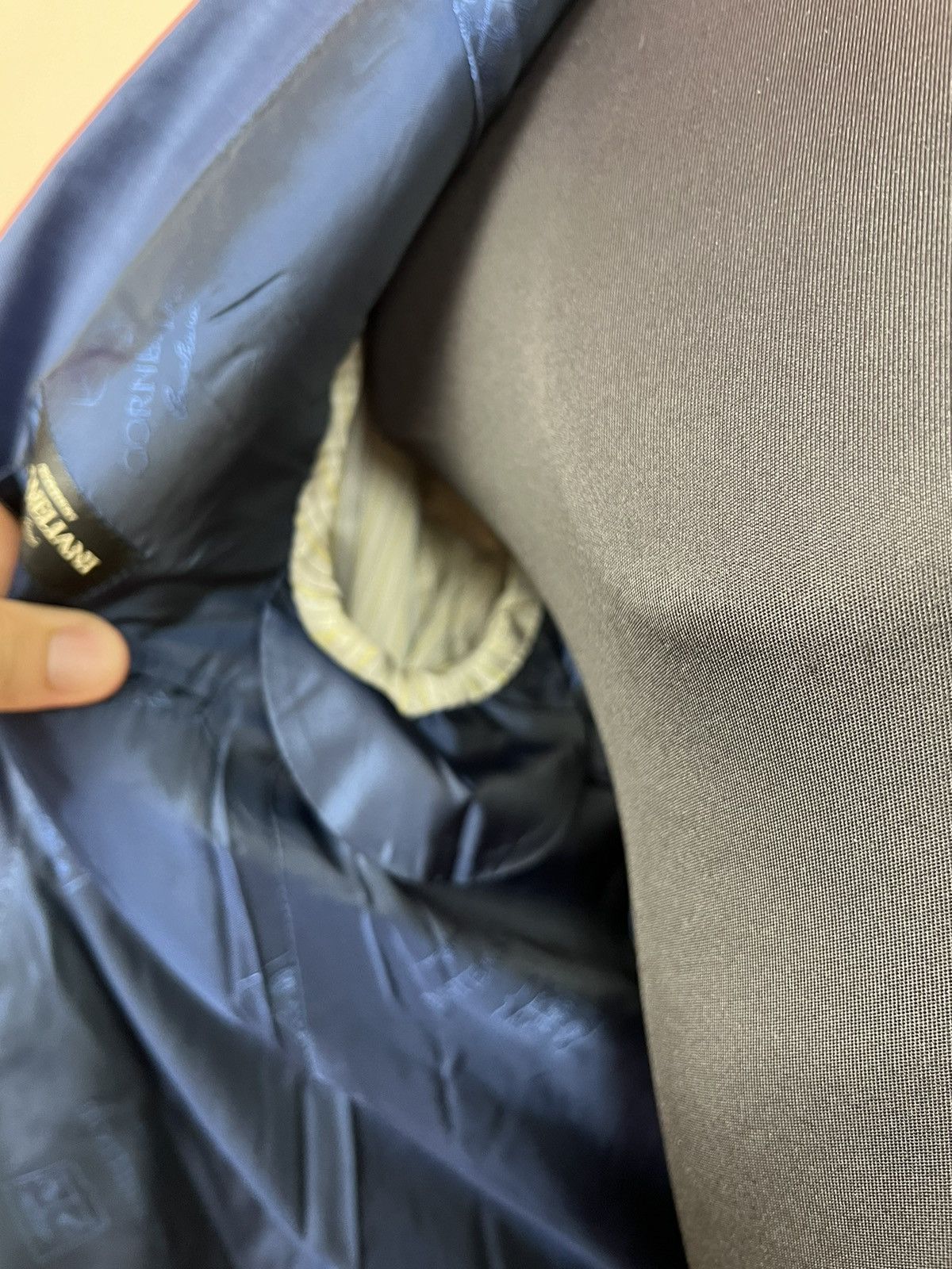 Corneliani Corneliani virgin wool luxury blazer Size 50R - 14 Thumbnail