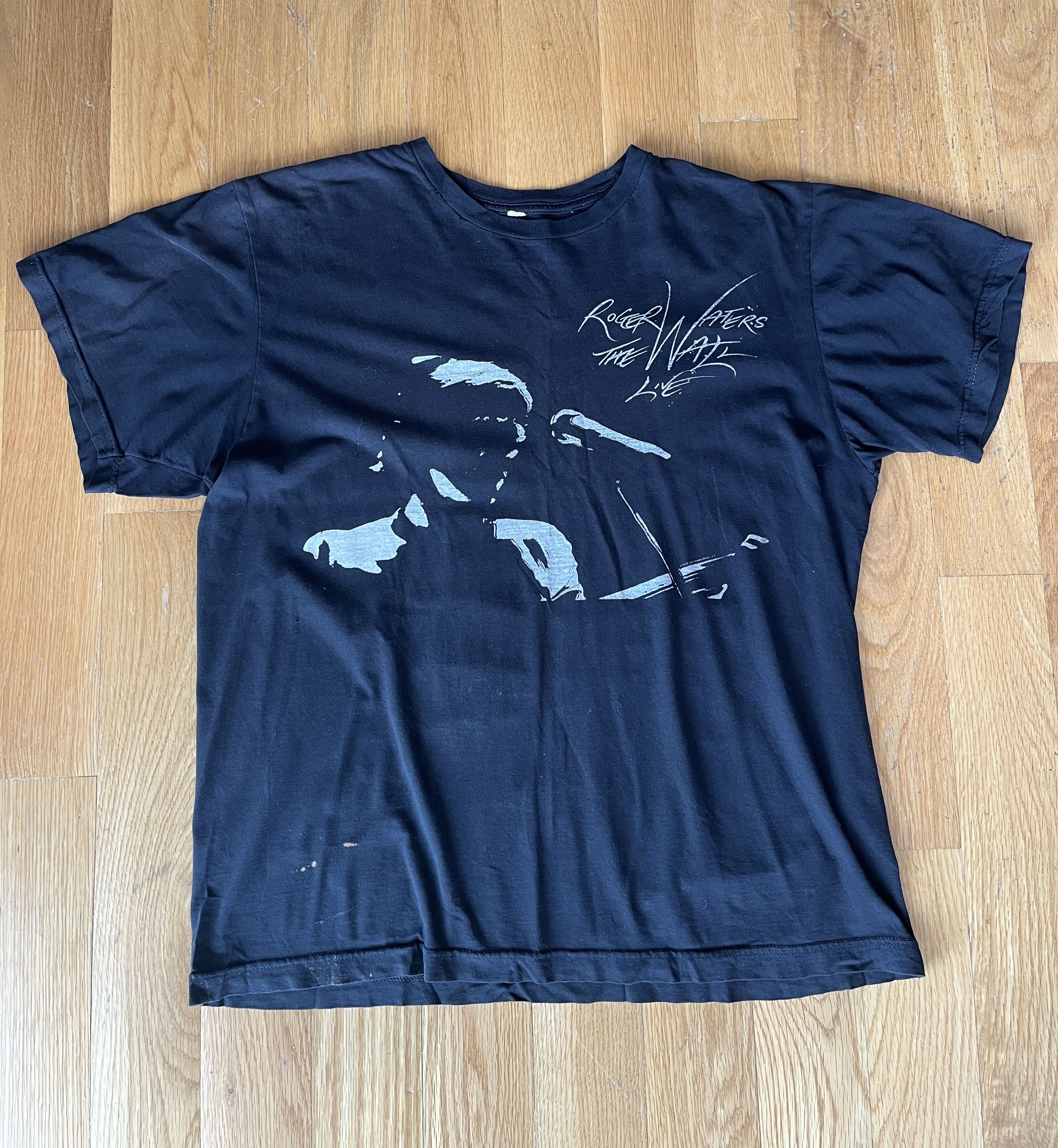 Band Tees Roger Waters The Wall Live Vintage Shirt Size US M / EU 48-50 / 2 - 1 Thumbnail