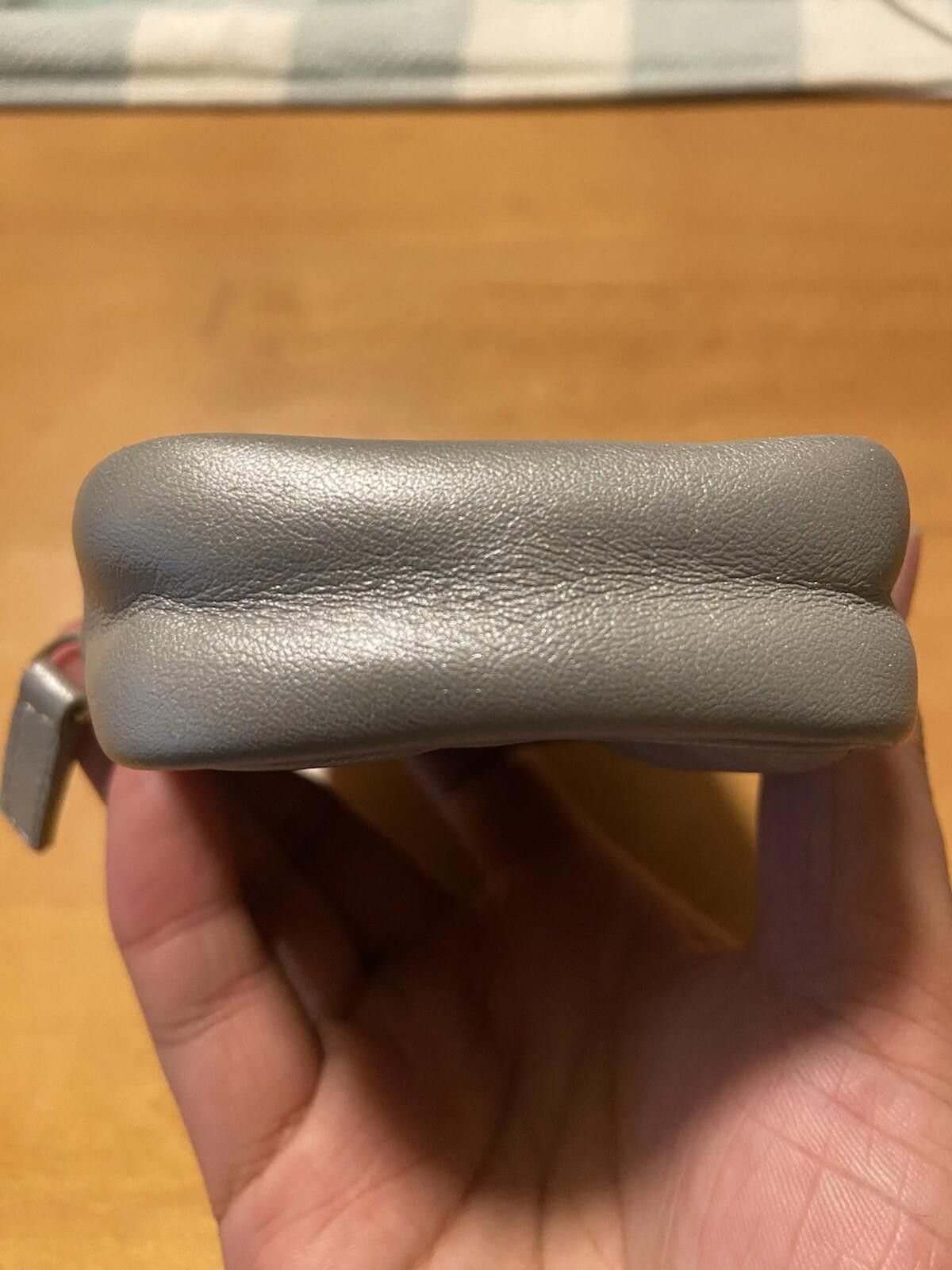 Fendi Fendi silver leather cigarette case small makeup pouch bag Size ONE SIZE - 3 Thumbnail
