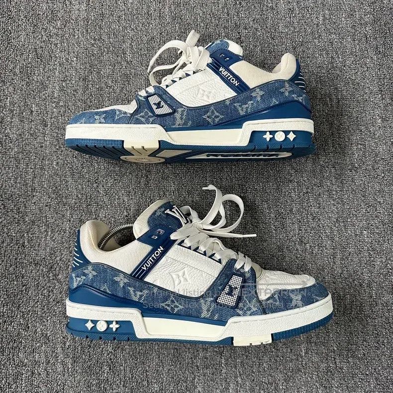 Louis Vuitton Louis Vuitton White and blue denim shoes Size US 7 / EU 40 - 6 Thumbnail