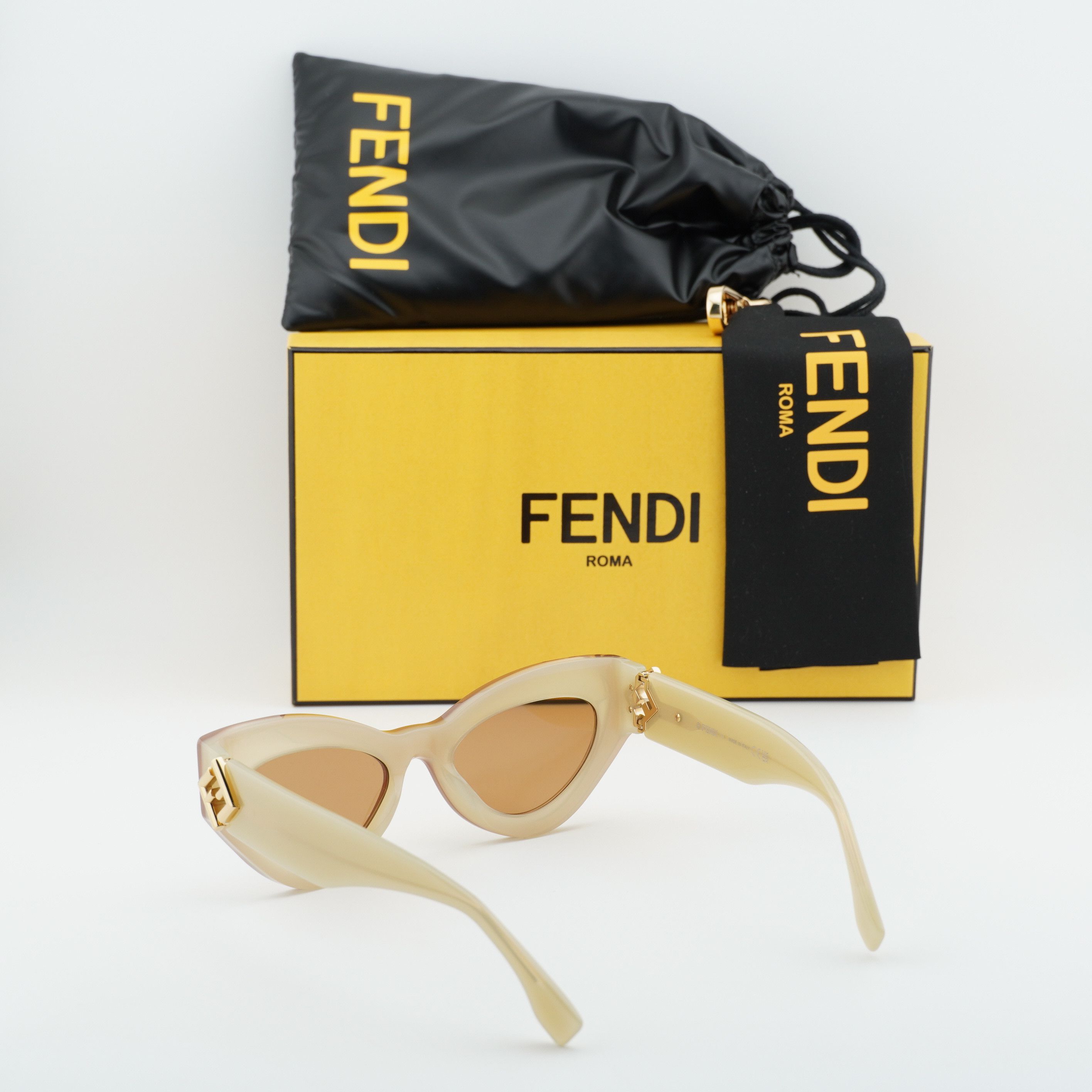 Fendi Fendi FE40146I 57E Sunglasses Beige Cat Eye Frame Size ONE SIZE - 10 Thumbnail