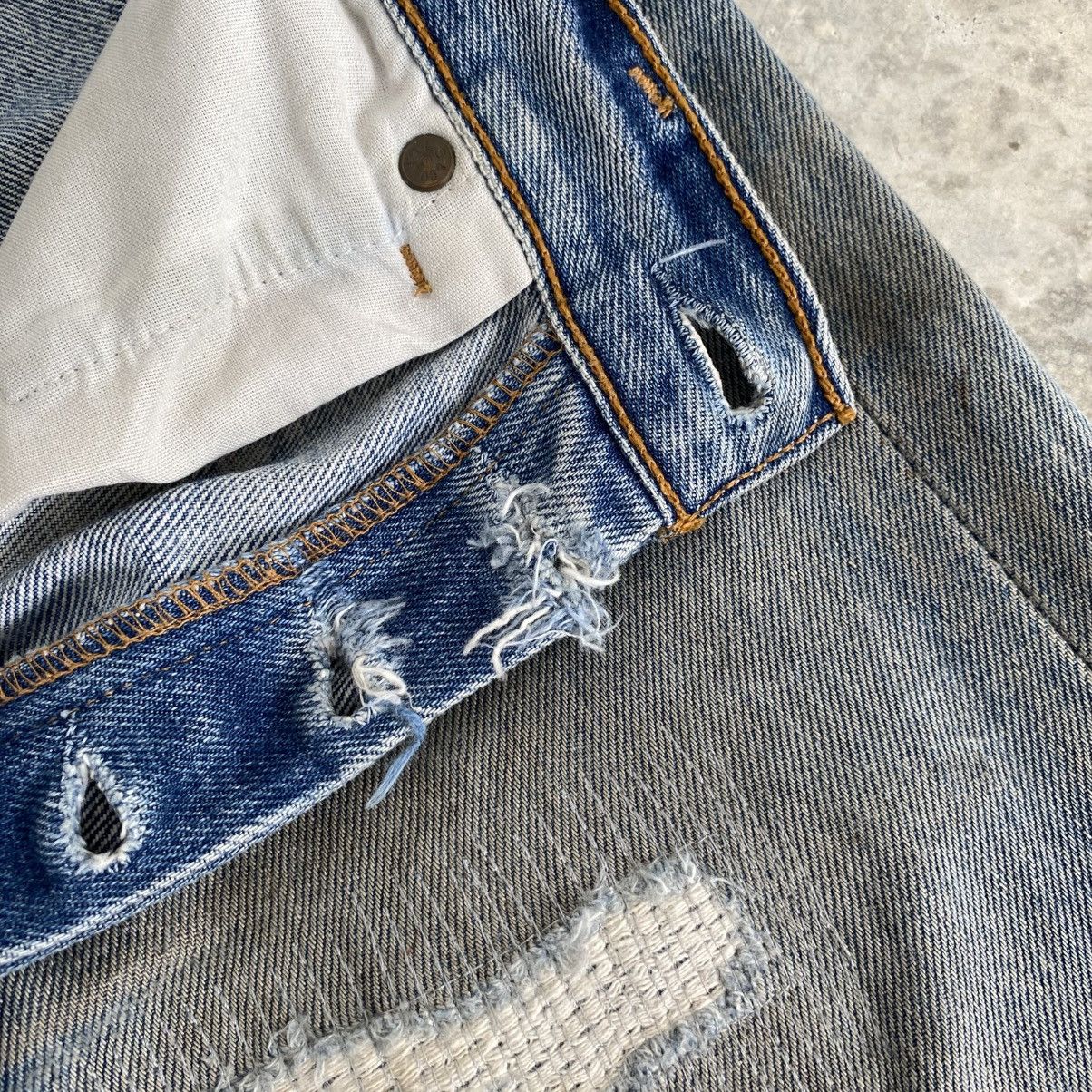 Levi's Vintage 90’s Levis 501 Faded Blue Distressed Denim Jeans Size US 31 - 7 Thumbnail