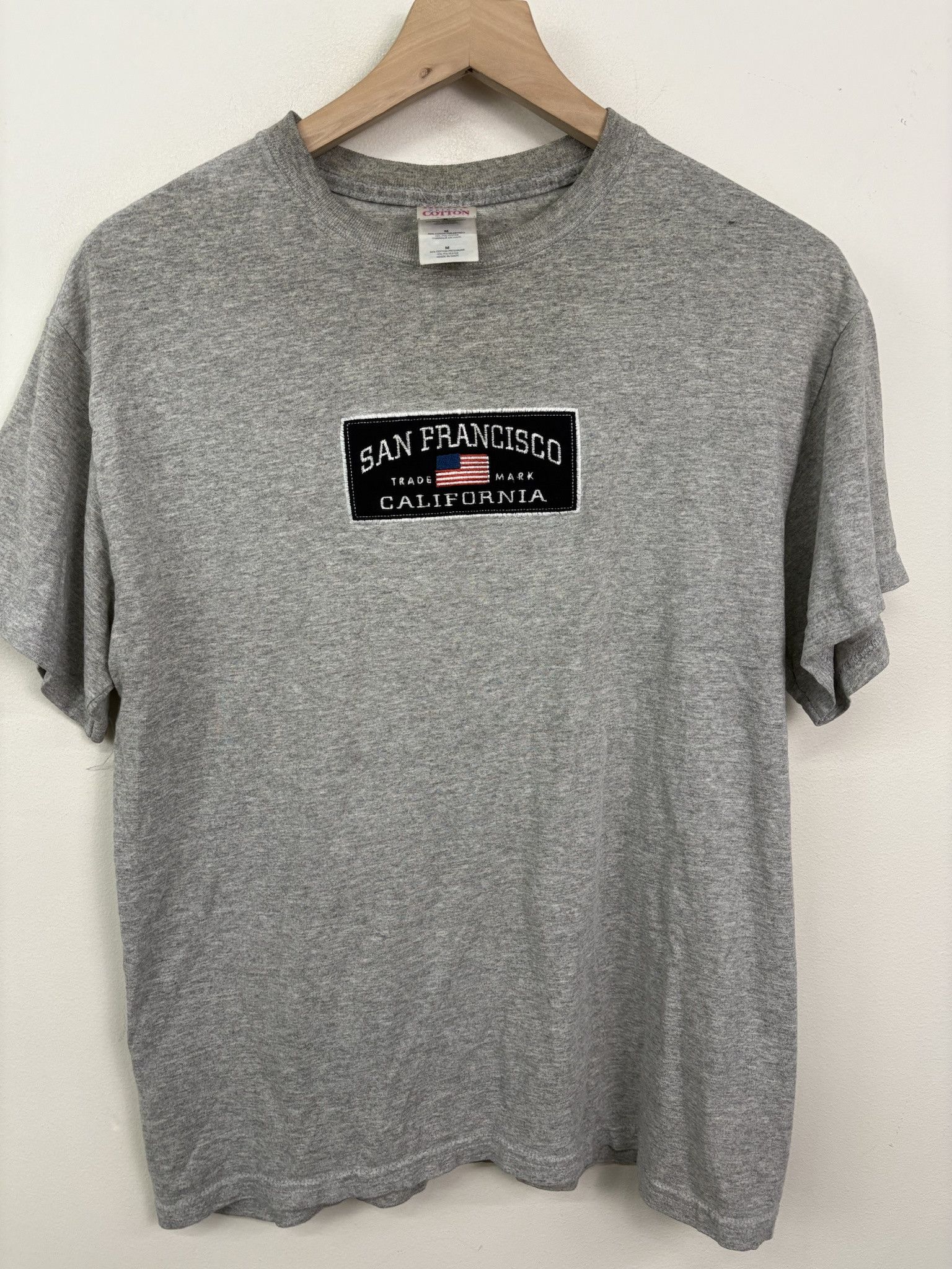 Vintage 90's San Francisco California Embroidered Patch T-Shirt Size M