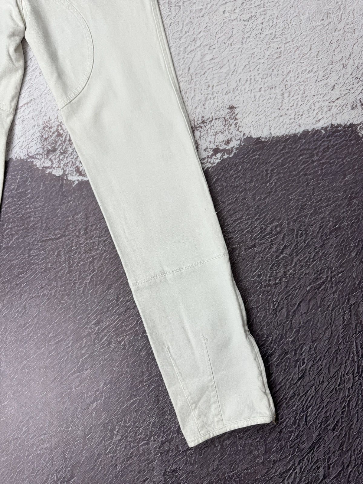 Roberto Cavalli Roberto Cavalli vintage white zipper casual classic pants Size 28" / US 6 / IT 42 - 15 Thumbnail