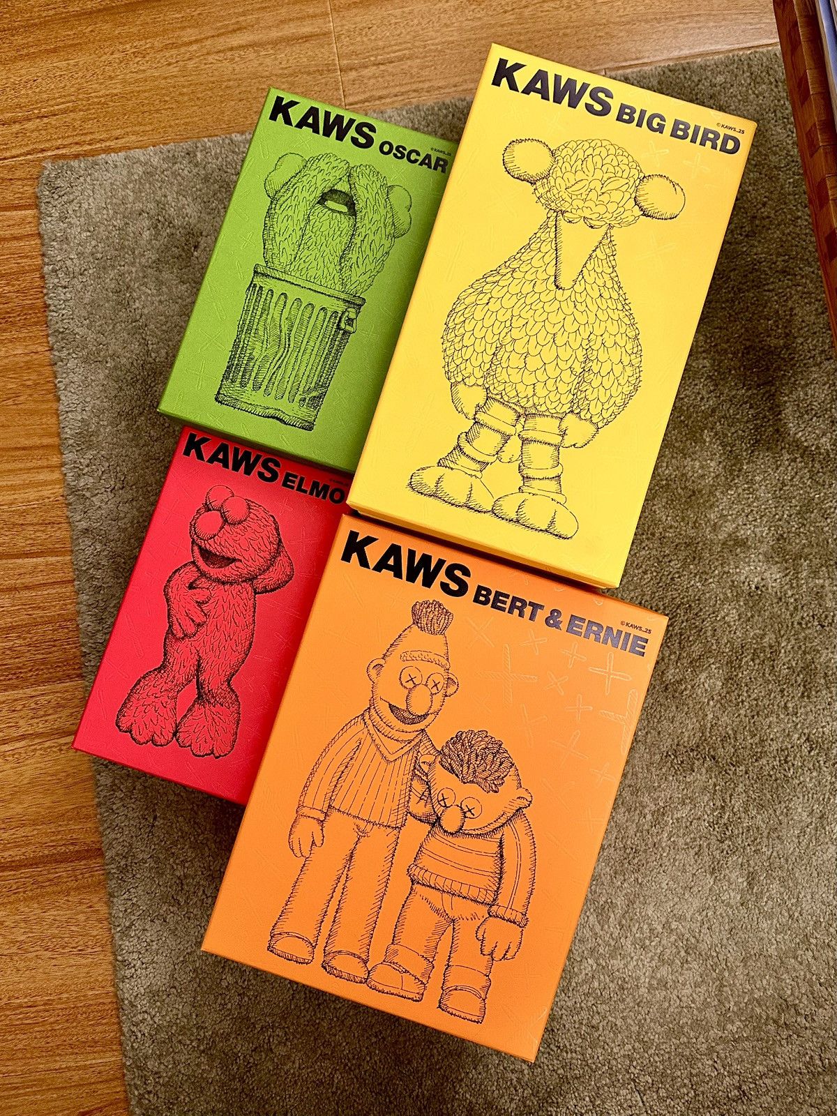 Kaws KAWS x Sesame Street Full Set Elmo Bert Ernie Oscar Big Bird Size ONE SIZE - 1 Thumbnail
