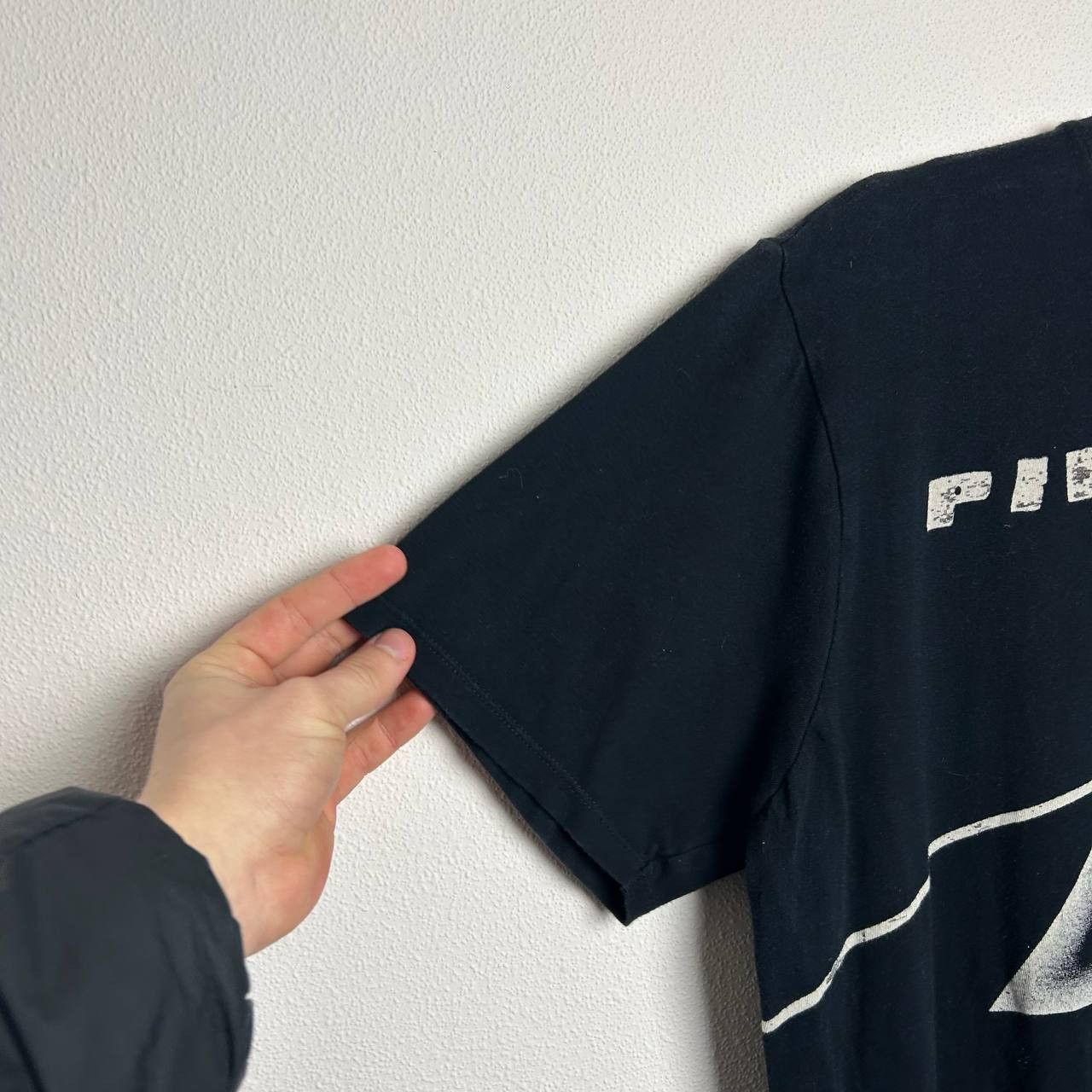 Band Tees Vintage Pink Floyd Big Graphic logo rock band tee Size US M / EU 48-50 / 2 - 5 Thumbnail