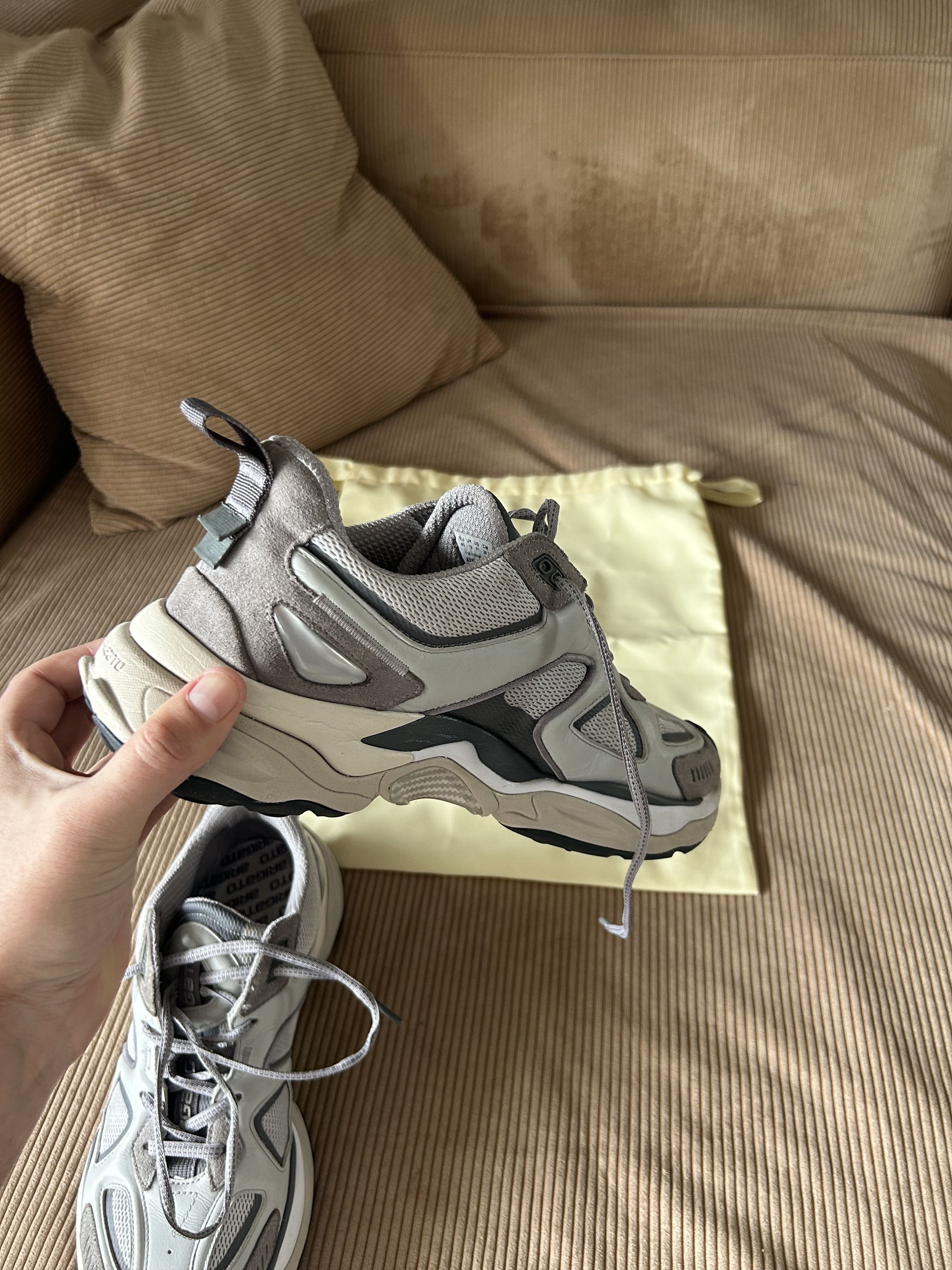 Axel Arigato Axel Arigato - Satellite Runner Size US 11.5 / EU 44-45 - 1 Thumbnail