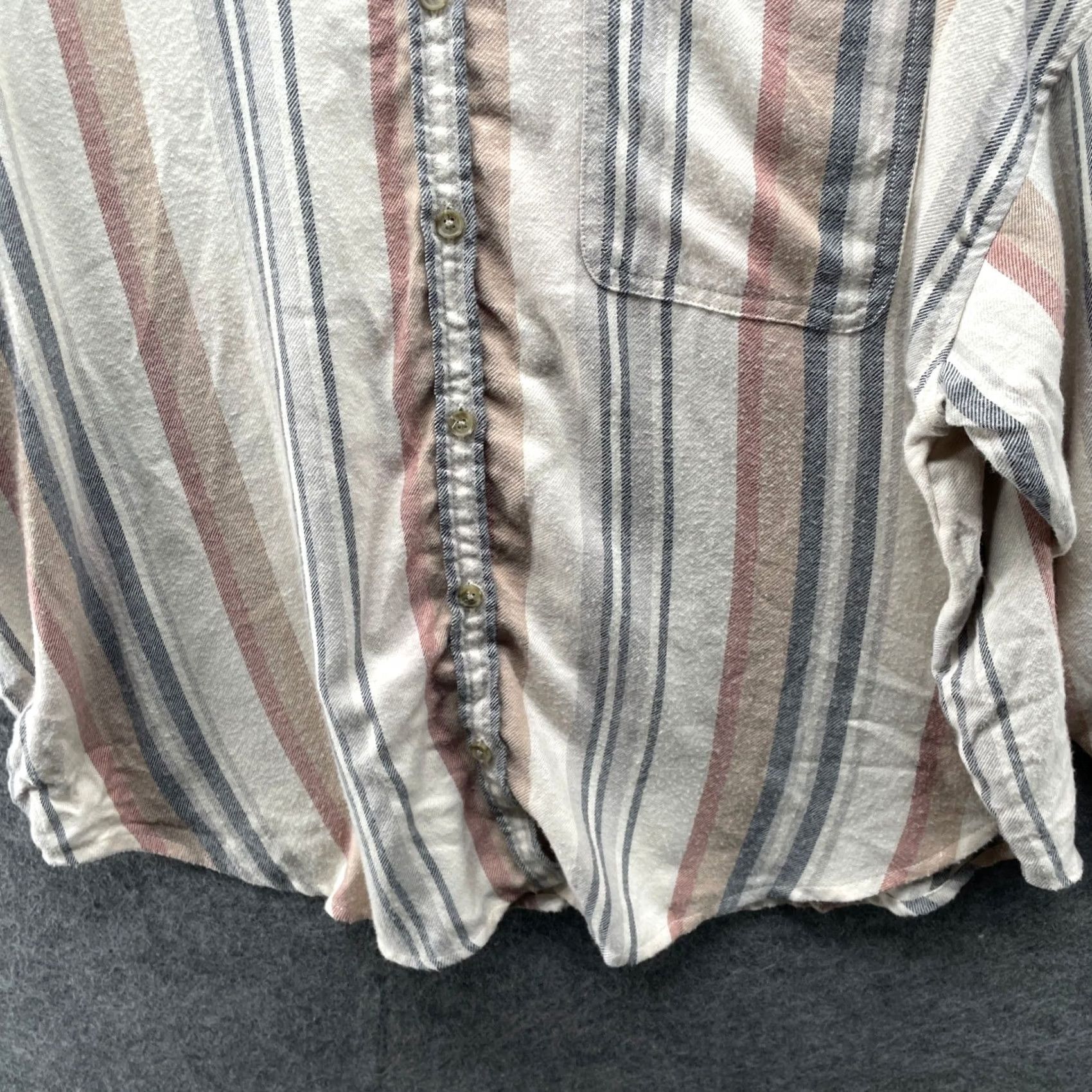 American Eagle Outfitters VINTAGE American Eagle Button Down Shirt Womens L Lightweight Roll Tab Beige Boyfriend Size L / US 10 / IT 46 - 4 Thumbnail