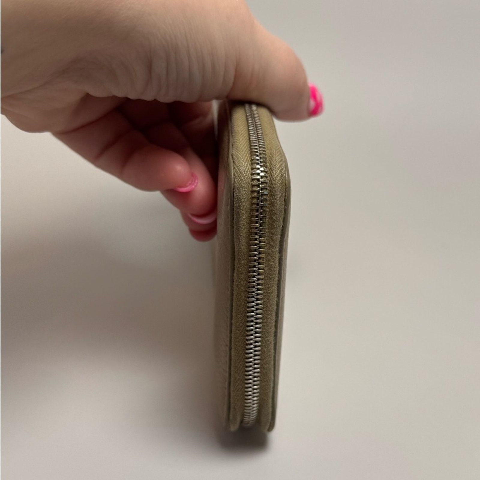 Celine Celine Portefeuille Zip Around Taupe Pebbled Leather Wallet Size ONE SIZE - 11 Thumbnail