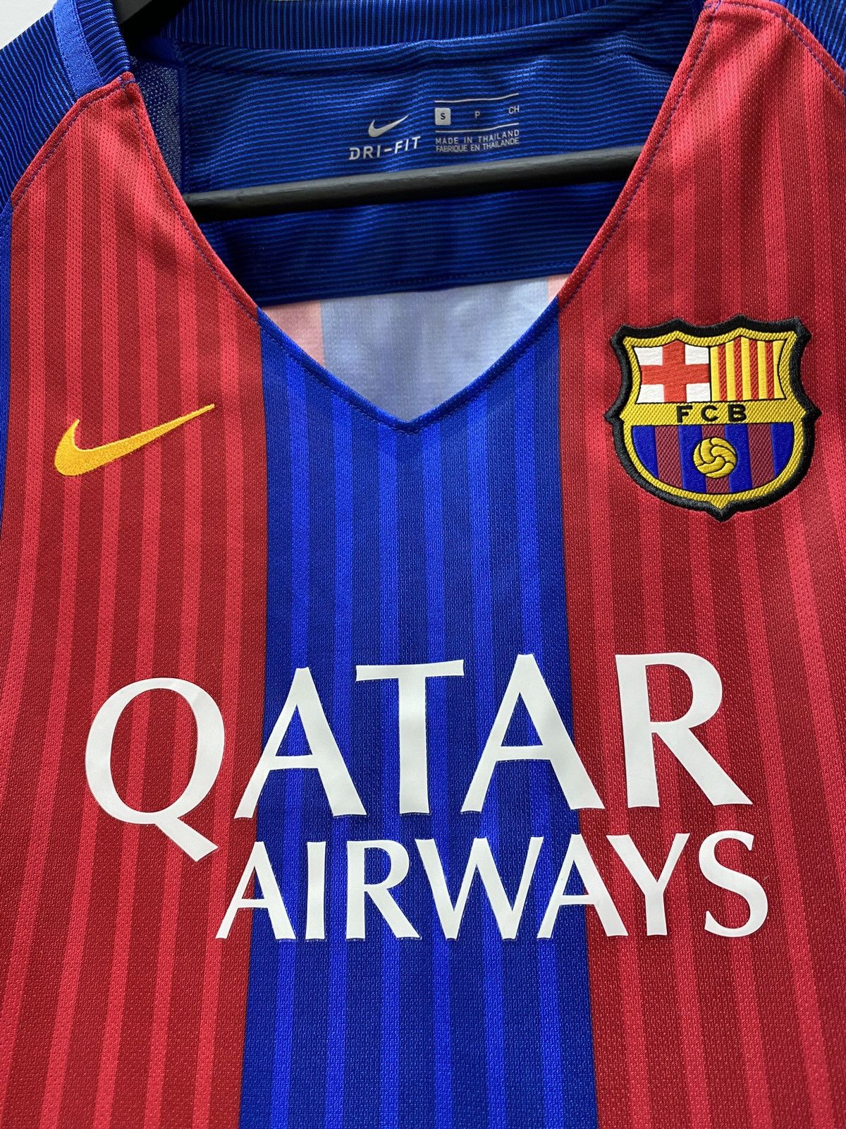 Nike Women's FC BARCELONA NIKE 2016 2017 HOME FOOTBALL Size S / US 4 / IT 40 - 9 Thumbnail