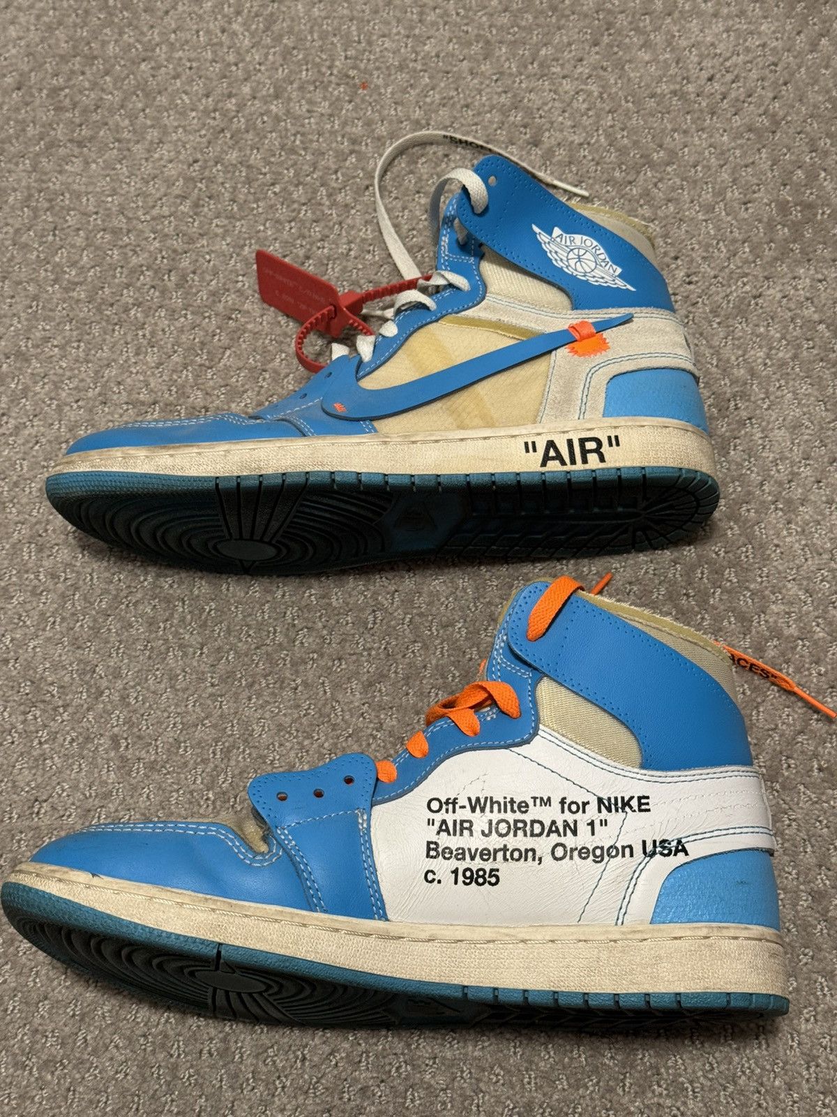Nike × Off-White Air Jordan 1 Retro High OG 'UNC' Off White Size US 10 / EU 43 - 3 Thumbnail
