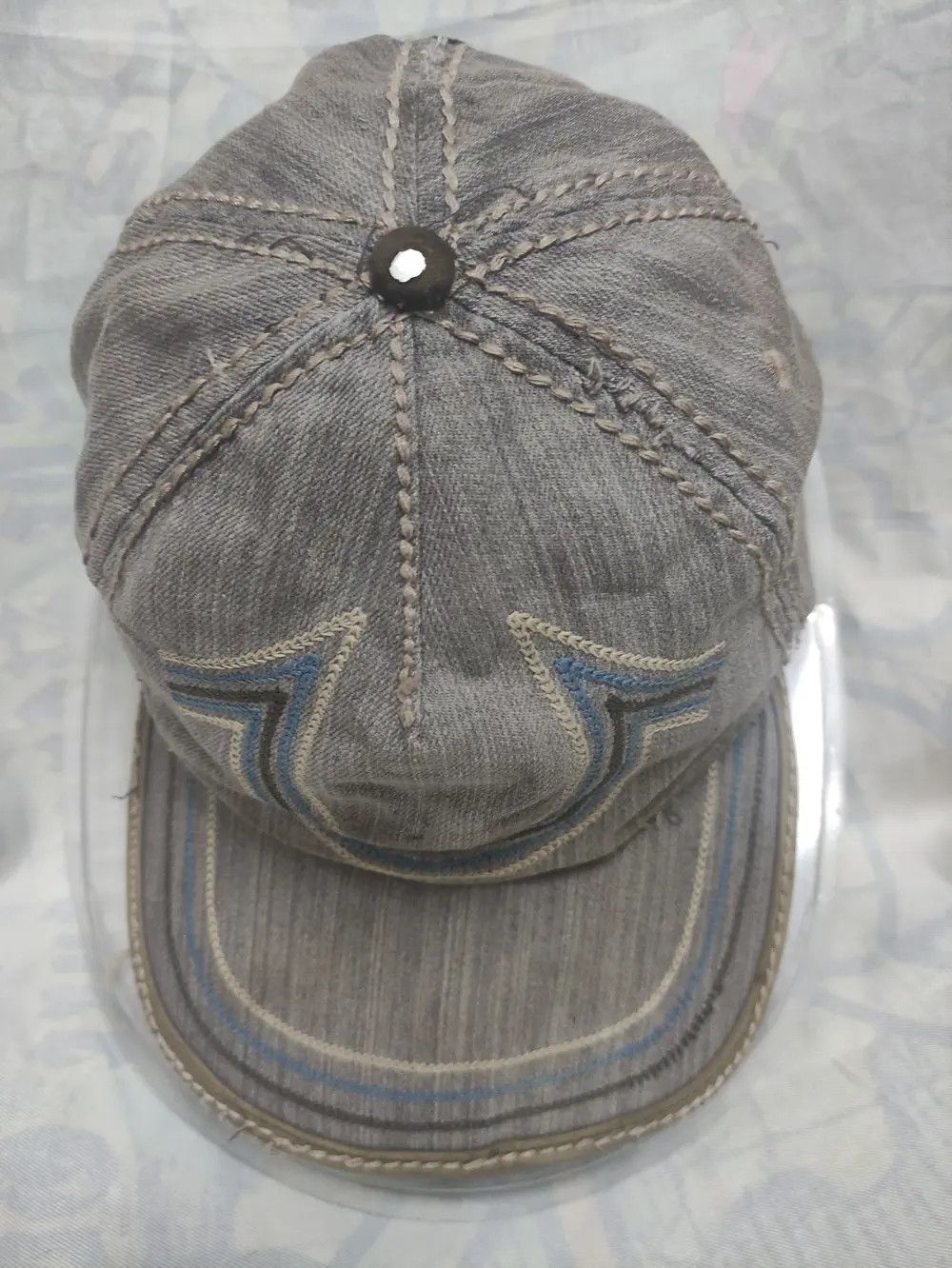 True Religion TRUE RELIGION RARE DESIGN DISTRESSED GRAY DENIM CAP Size ONE SIZE - 12 Thumbnail