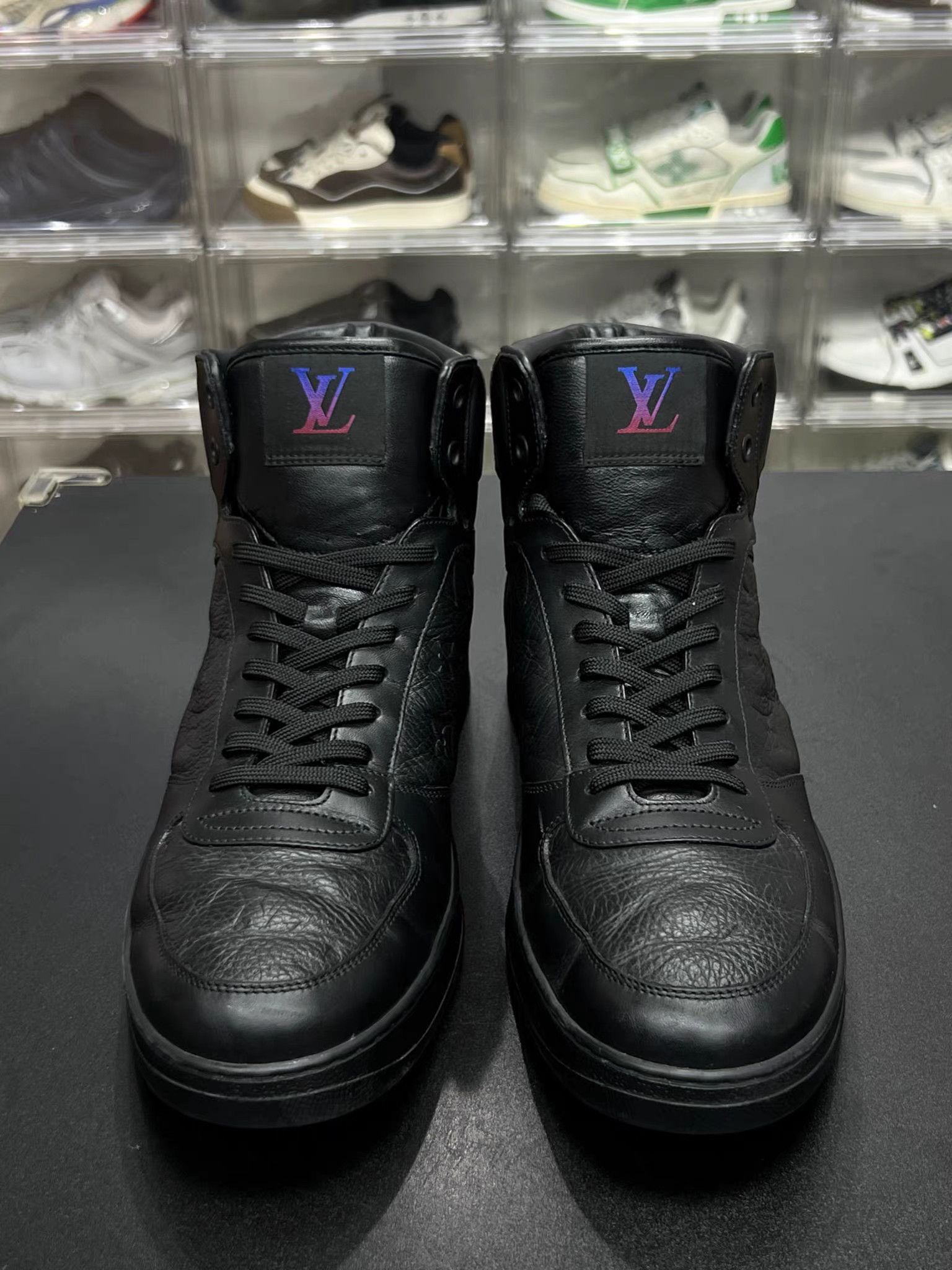 Louis Vuitton LV RIVOLI Monogram Embossed High-Top Sneakers K15 Size US 9 / EU 42 - 2 Thumbnail