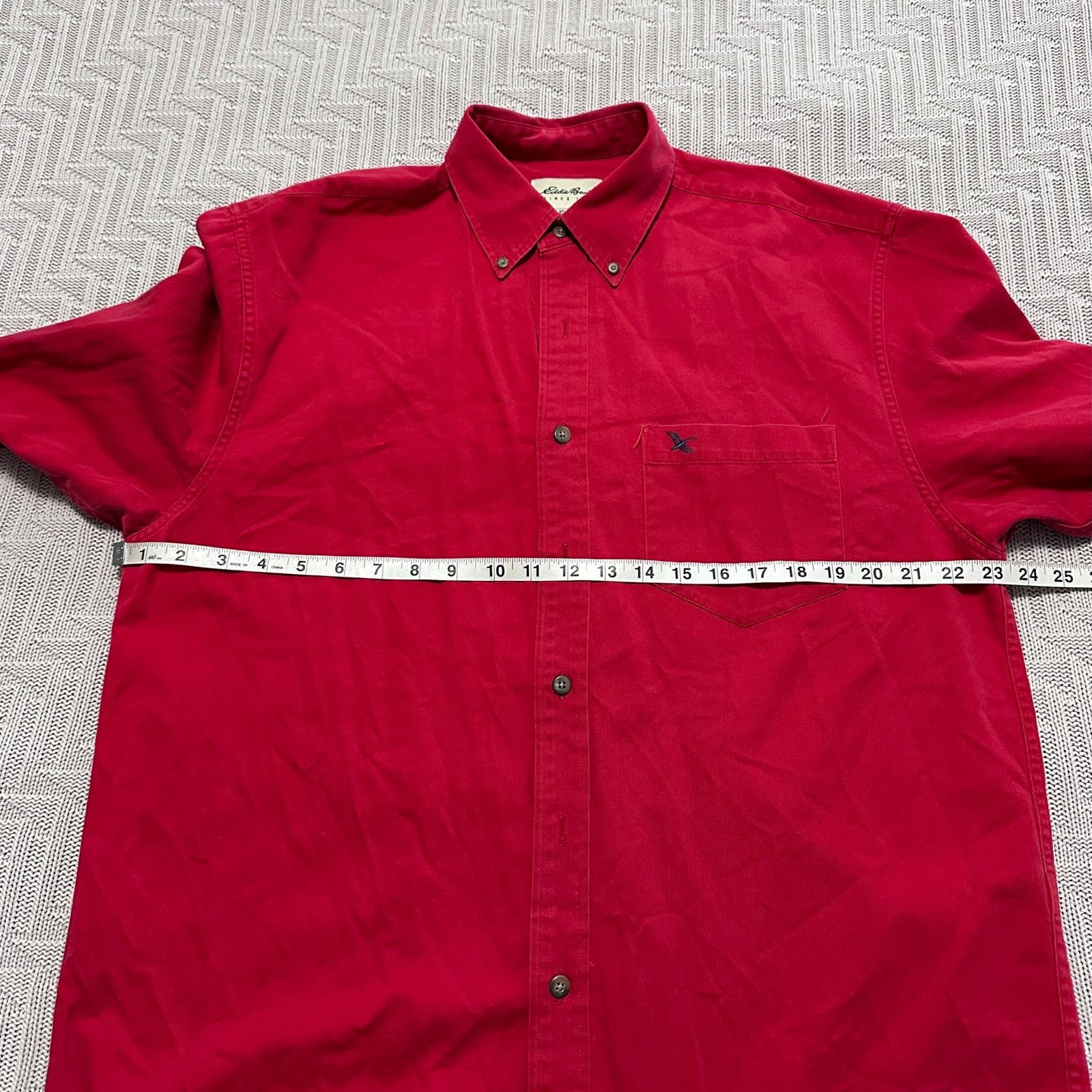Eddie Bauer Vintage Eddie Bauer solid red button down size M Size US M / EU 48-50 / 2 - 7 Thumbnail