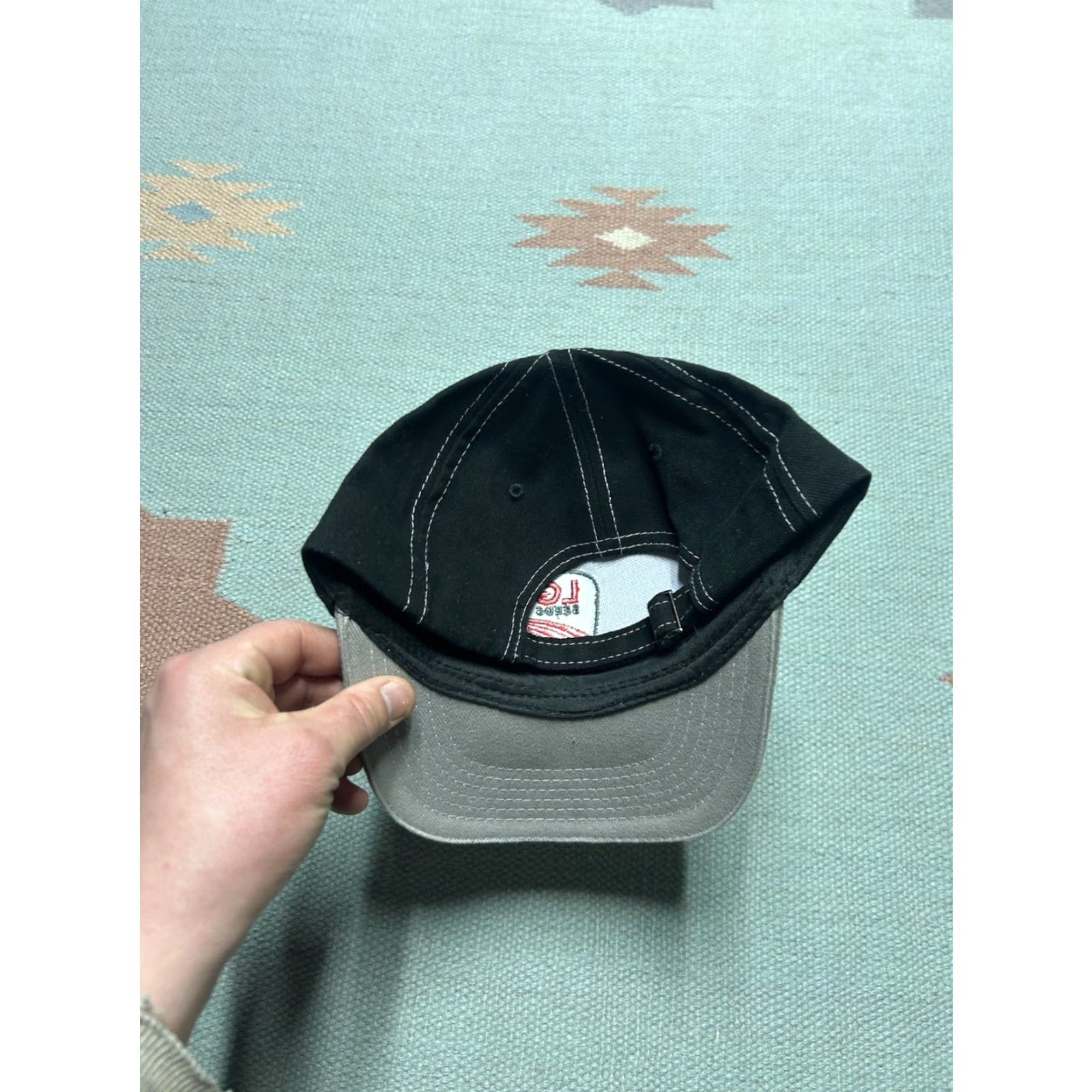 Vintage **ADJUSTABLE EMBRODIRY BLACK LG SEEDS STRAPBACK HAT CAP** User: **ADJUSTABLE EMBROIDERED LG SEEDS BLACK STRAPBACK HAT CAP** Size ONE SIZE - 4 Thumbnail