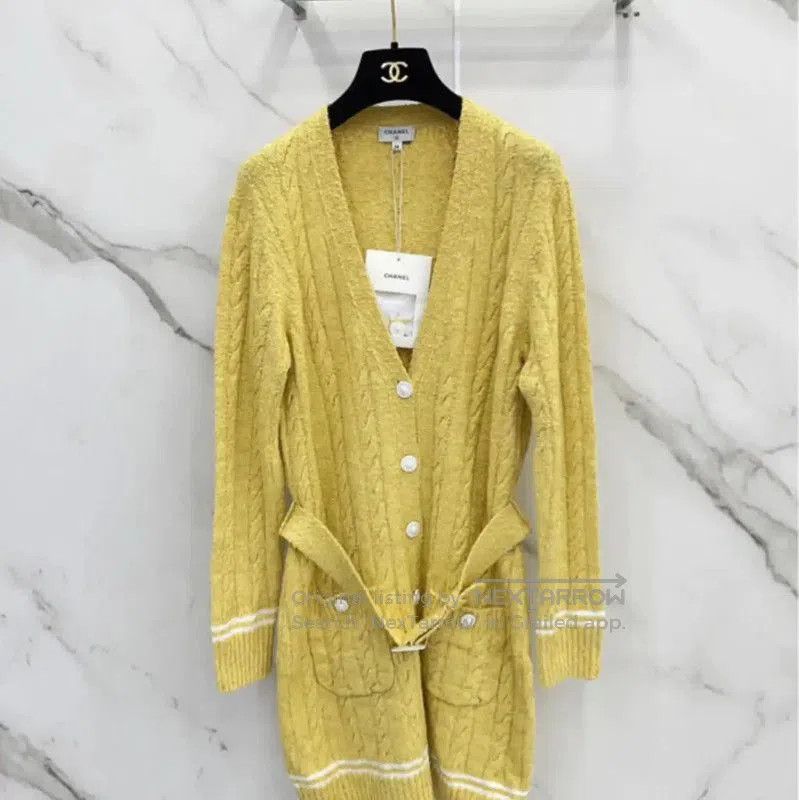 Chanel Chanel Yellow Long Sleeve Knit Cardigan . Size M / US 6-8 / IT 42-44 - 1 Thumbnail