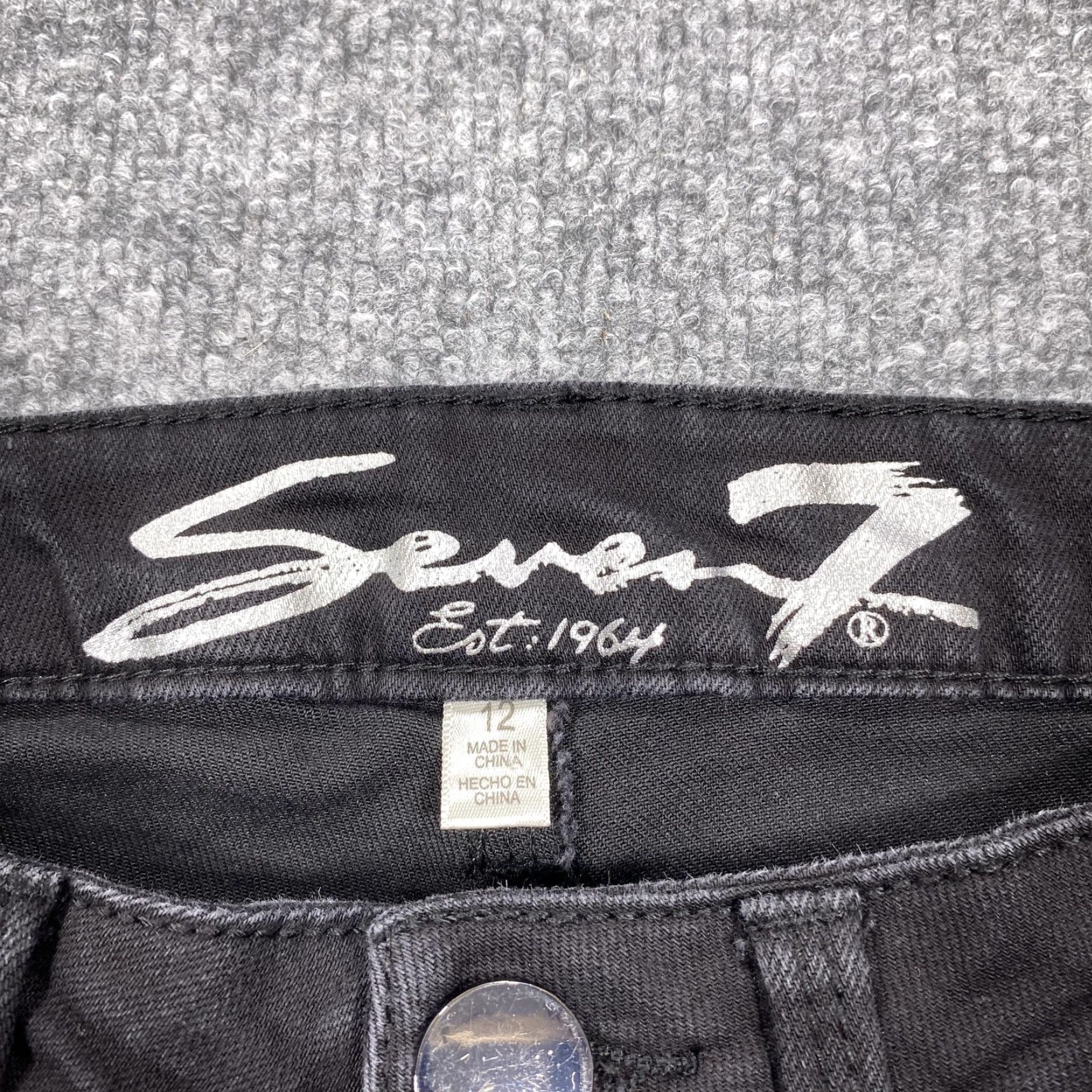 Vintage VINTAGE Seven7 Jeans Womens 12 Black Charcoal Skinny Stretch Denim Mid Rise Frayed Hem Size 34" / US 12 / IT 48 - 3 Thumbnail