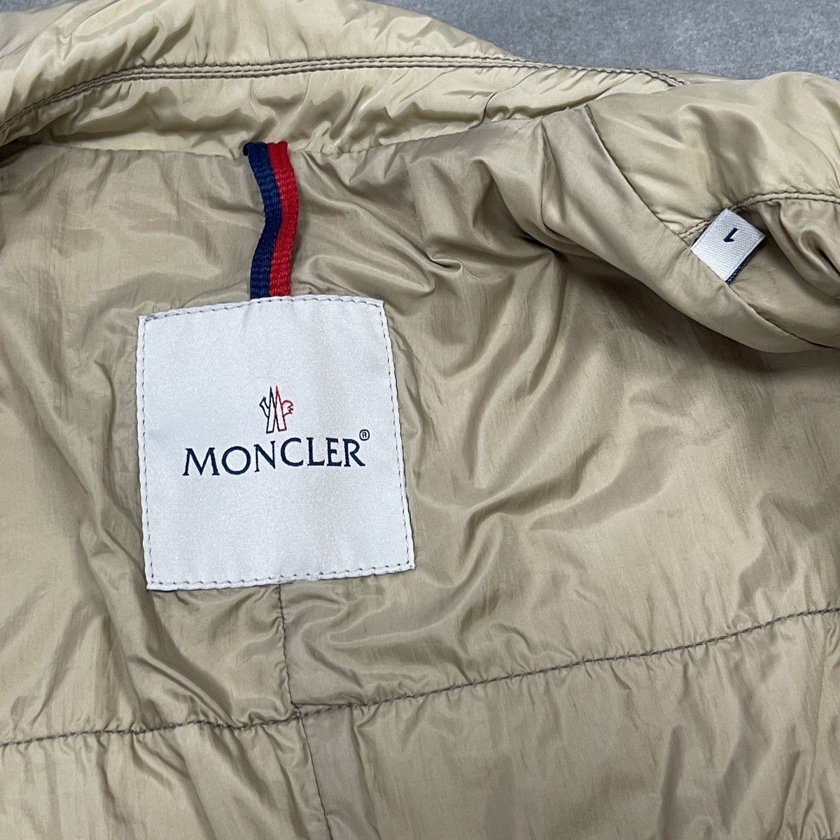 Moncler Authentic Moncler Venan Giacca Jacket Size 1 (S) Size S / US 4 / IT 40 - 13 Thumbnail