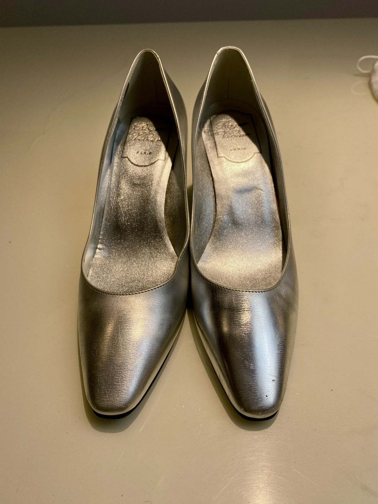 Roger Vivier Silver Roger Vivier Patent Pointed-Toe Comma Heels 35 Size US 5 / IT 35 - 3 Thumbnail