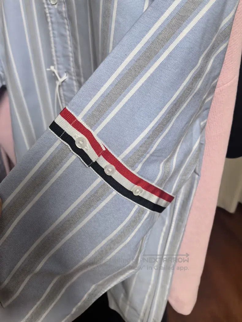 Thom Browne Thom Browne Sleeve Badge Oxford Shirt Size US S / EU 44-46 / 1 - 6 Thumbnail