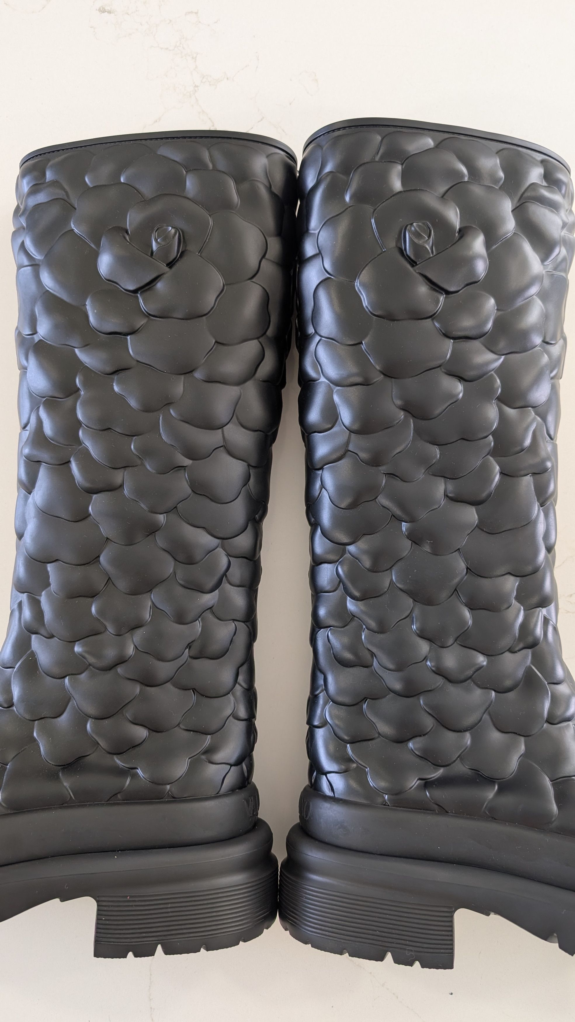 Valentino Valentino Garavani Atelier 03 Rose Edition Rain Boots 40 Size US 10 / IT 40 - 8 Thumbnail