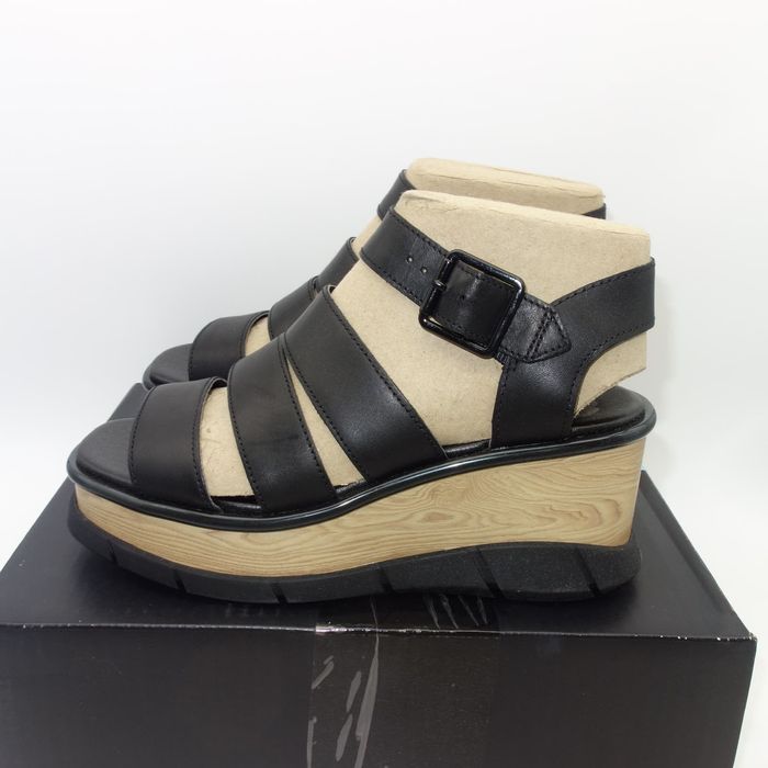 sorel joanie ankle strap