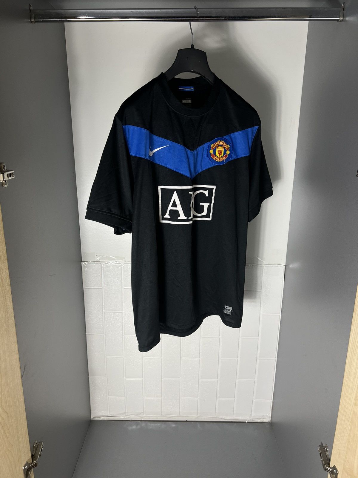 Vintage VERY RARE NIKE FC MANCHESTER UNITED ENGLAND SOCCER JERSEY Size US L / EU 52-54 / 3 - 3 Thumbnail