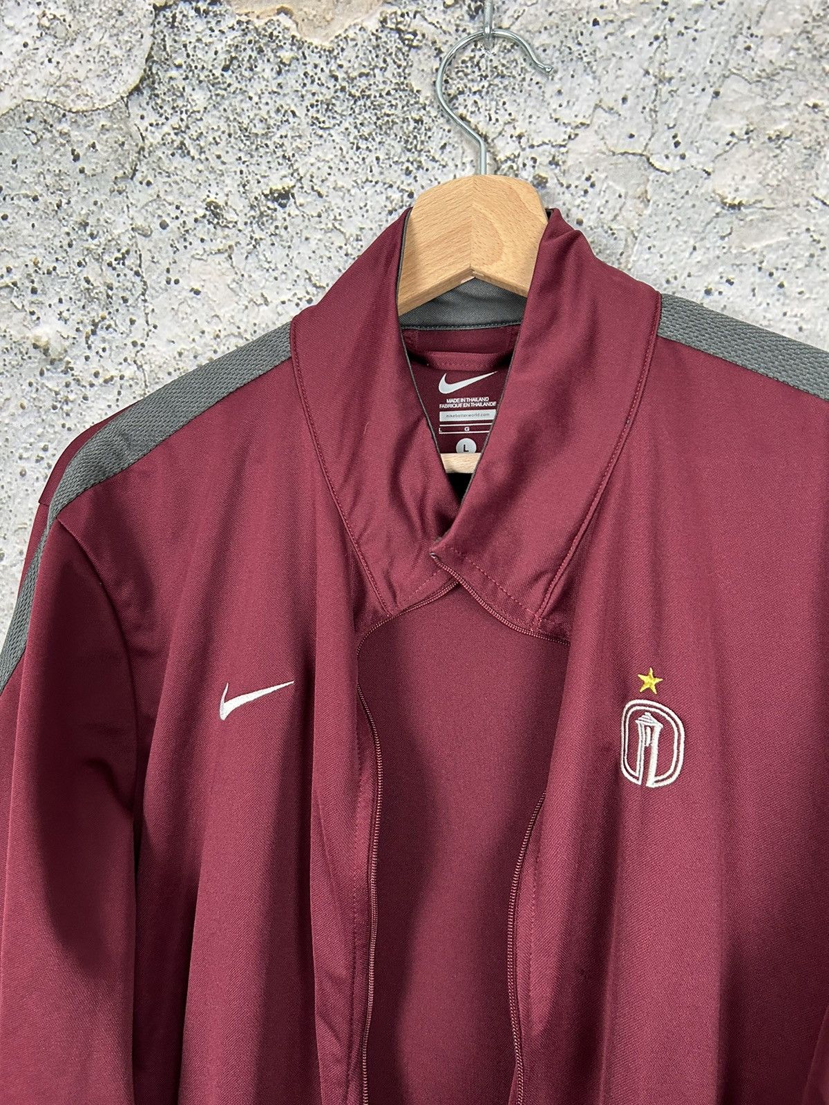 Nike Vintage Nike Streetwear Sweatshirt Nylon Sport Football Size US L / EU 52-54 / 3 - 3 Thumbnail