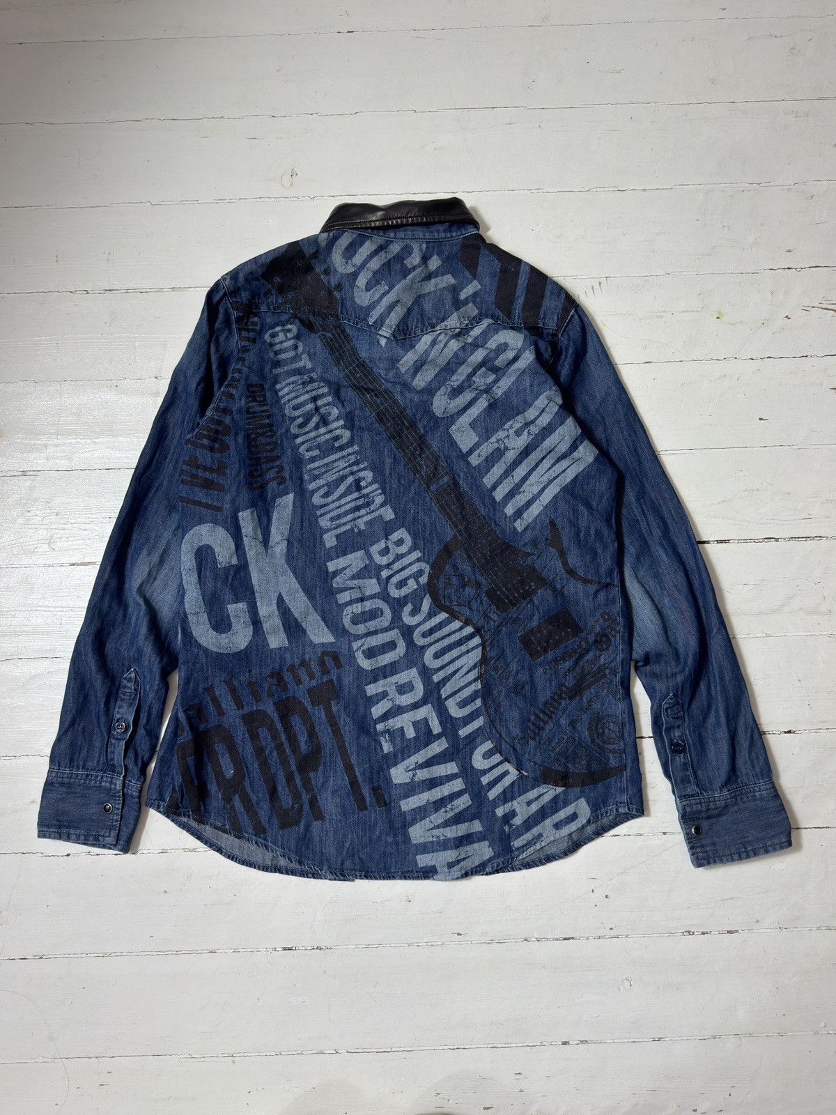 John Galliano VINTAGE GALLIANO GAZETTE JEANS STYLE SHIRT Size S / US 4 / IT 40 - 2 Thumbnail