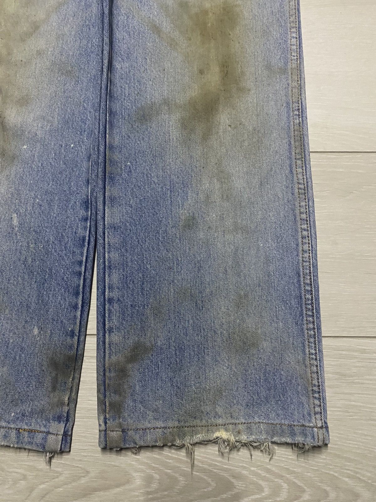 Japanese Brand Vintage Bee Bell Dirty Mud Wash Distressed Baggy Jeans Size US 31 - 10 Thumbnail