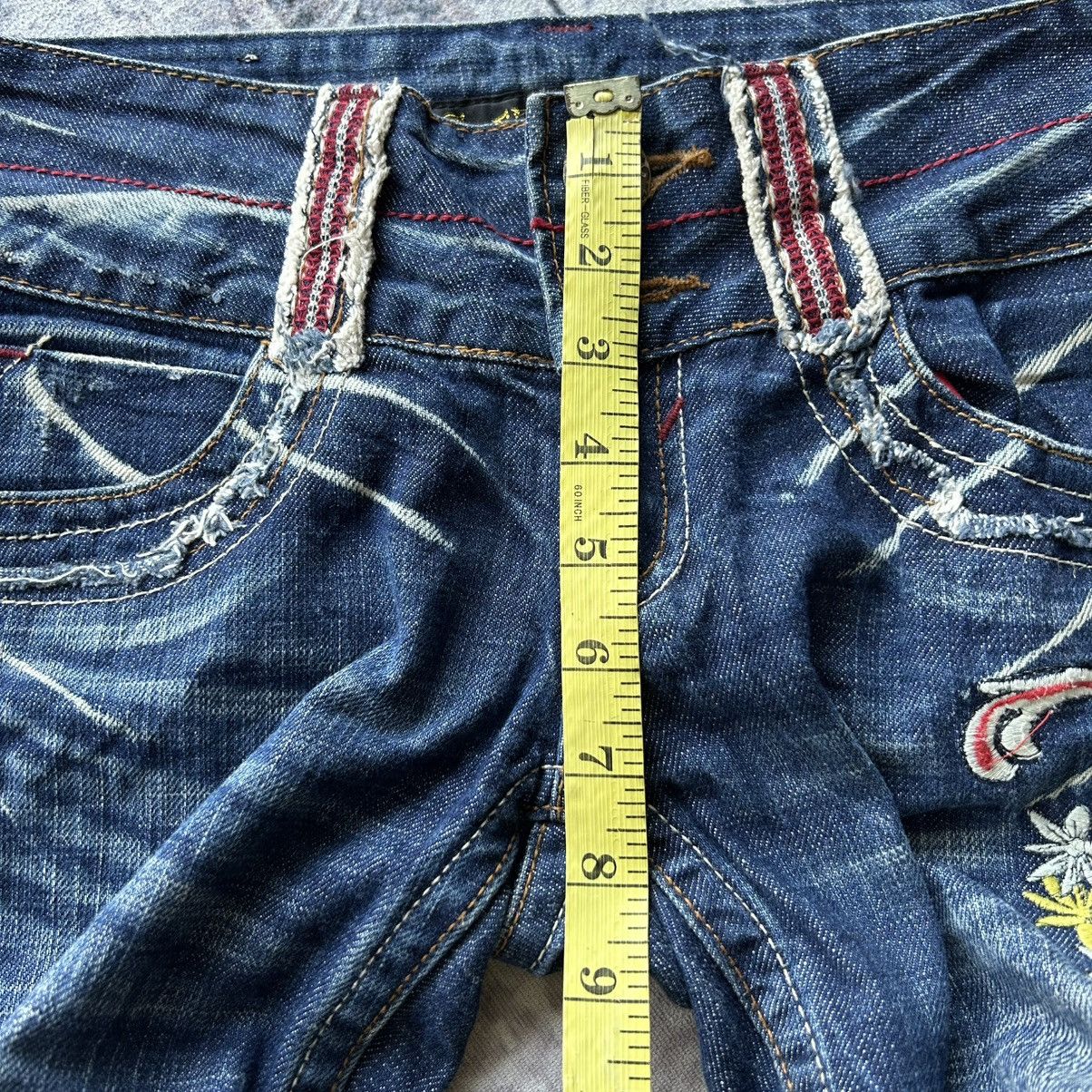 Ed Hardy Red Pepper Flower Bootcut Jeans Size 30" / US 8 / IT 44 - 16 Thumbnail